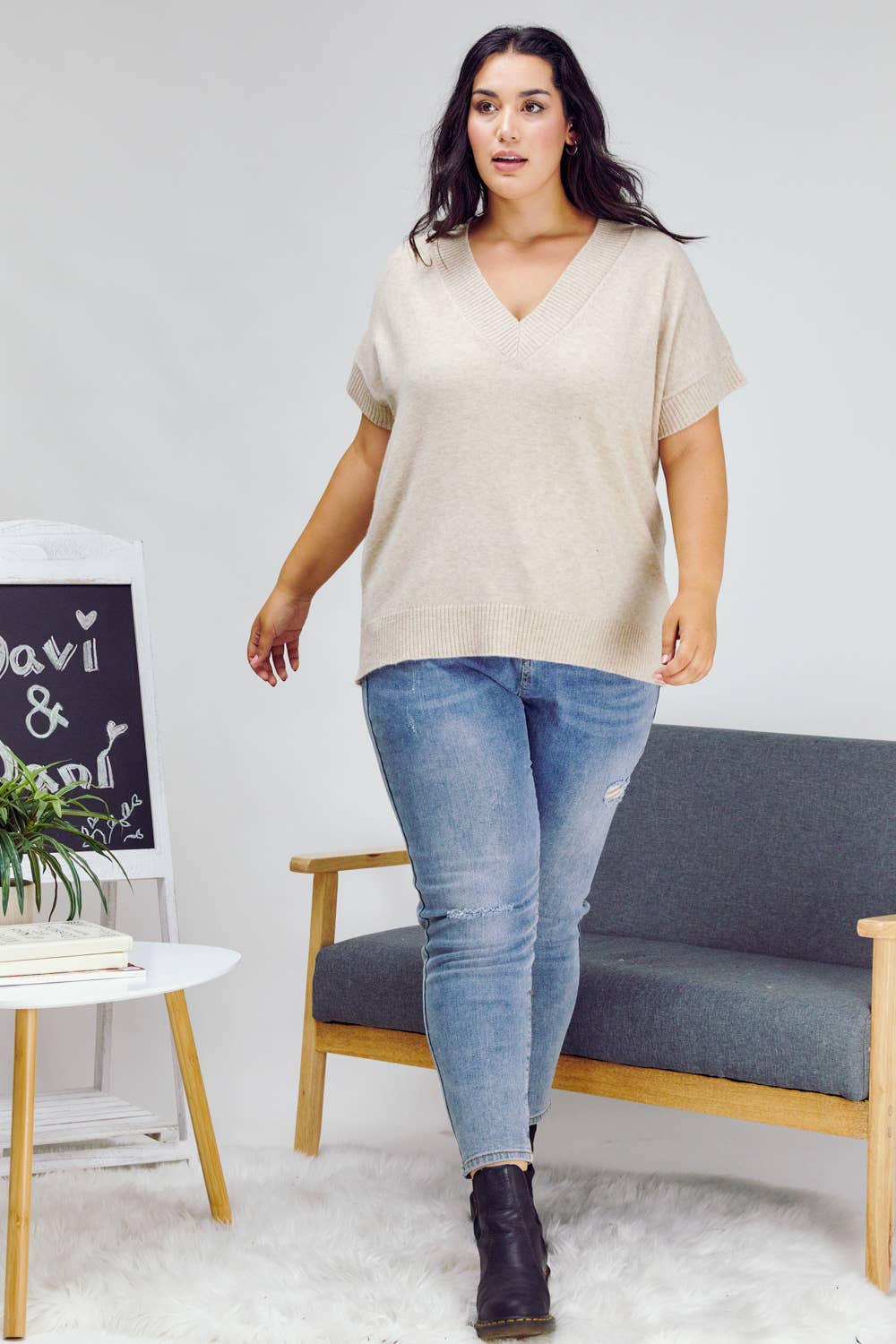 PLUS SOLID V NECK SHORT SLEEVE SWEATER