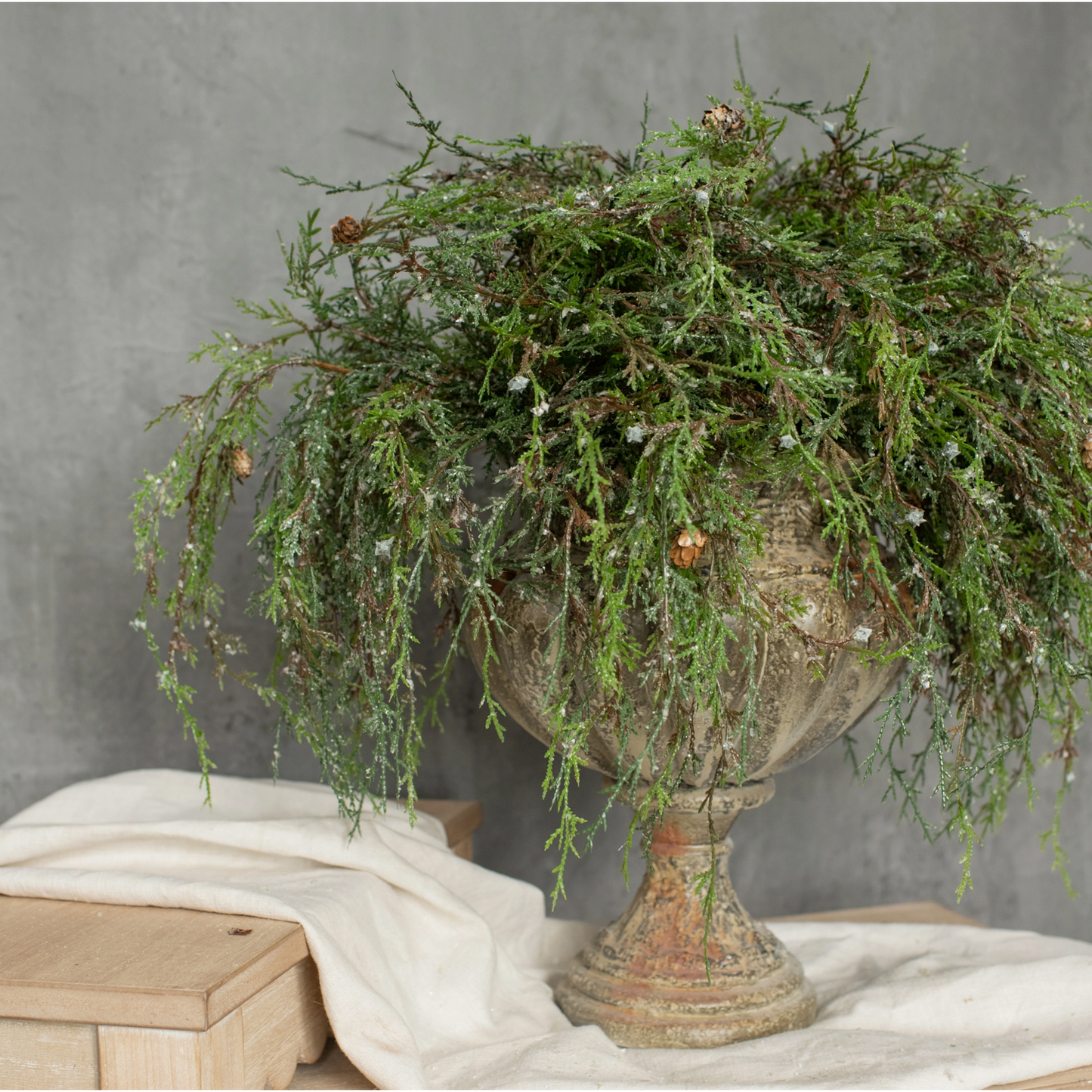 17” Weeping Cedar Pick