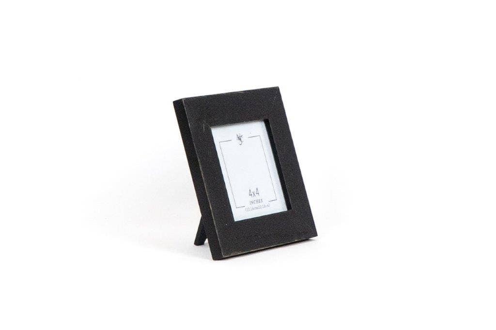 4x4 Black Frame