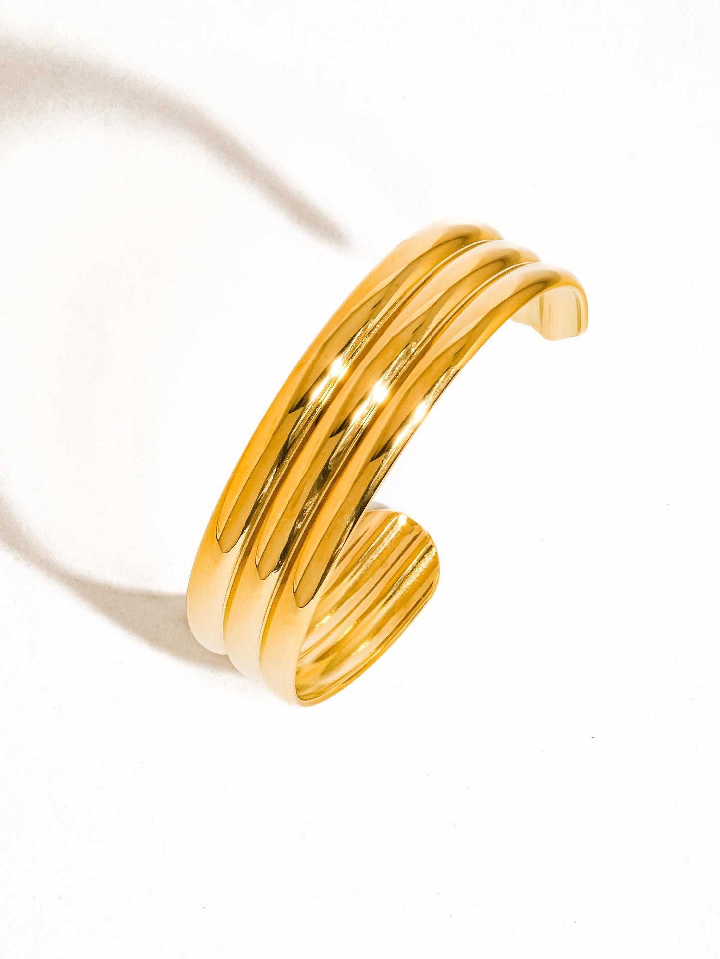 Elodie 18K Gold Non-Tarnish Stripe Bold Bangle
