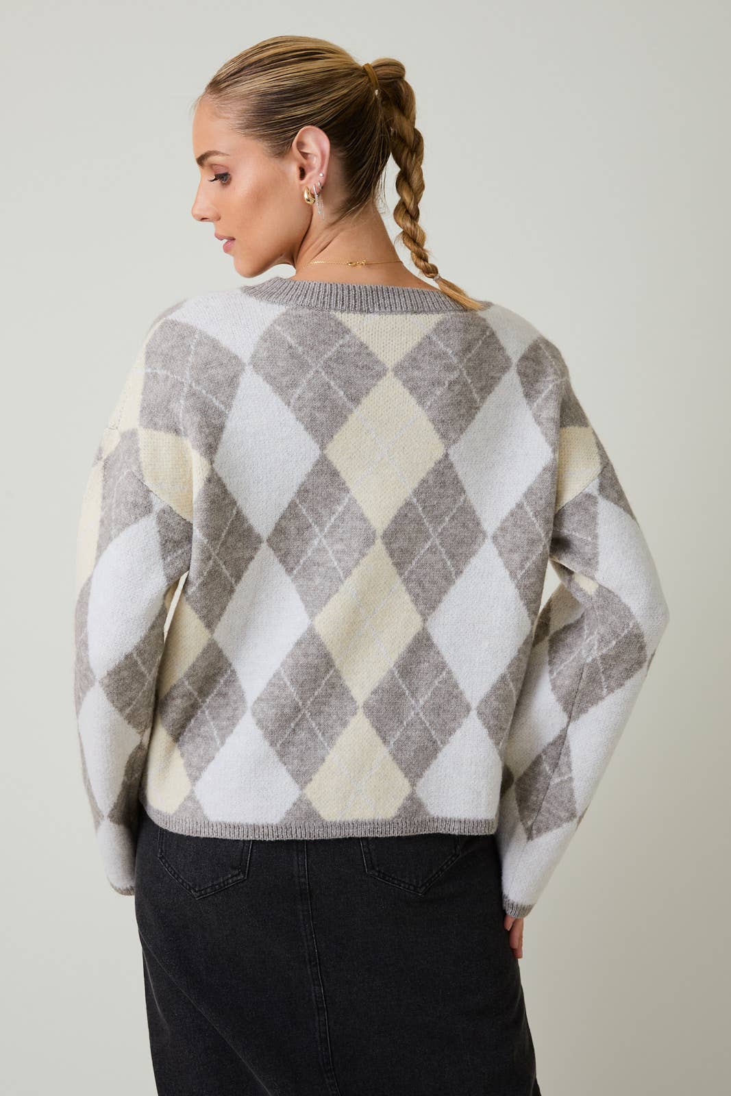 ROUND NECK ARGYLE PATTERN SWEATER
