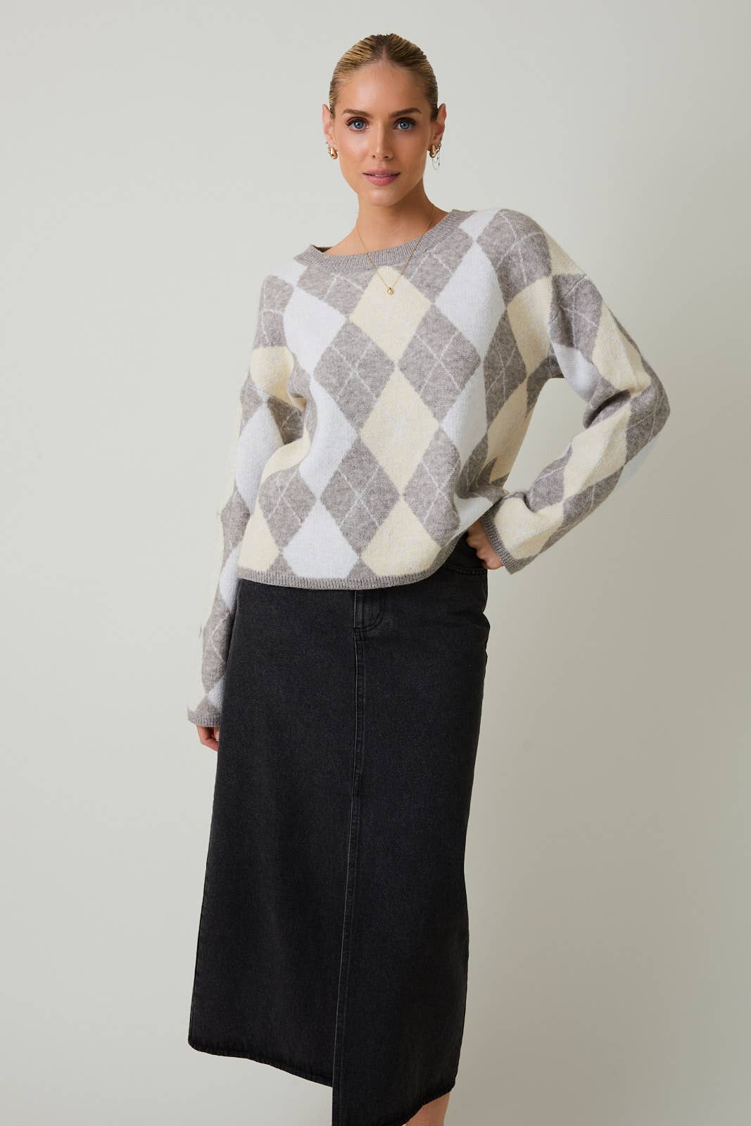 ROUND NECK ARGYLE PATTERN SWEATER