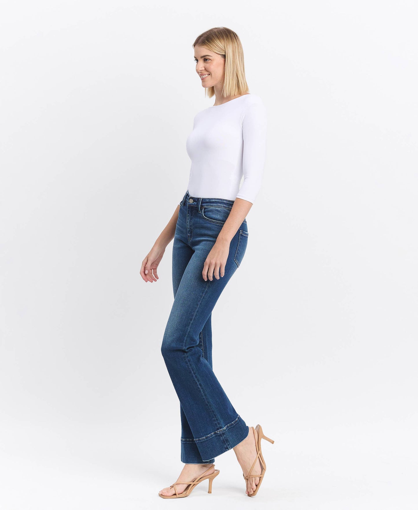 HIGH RISE TROUSER HEM BOOTCUT JEANS T6641