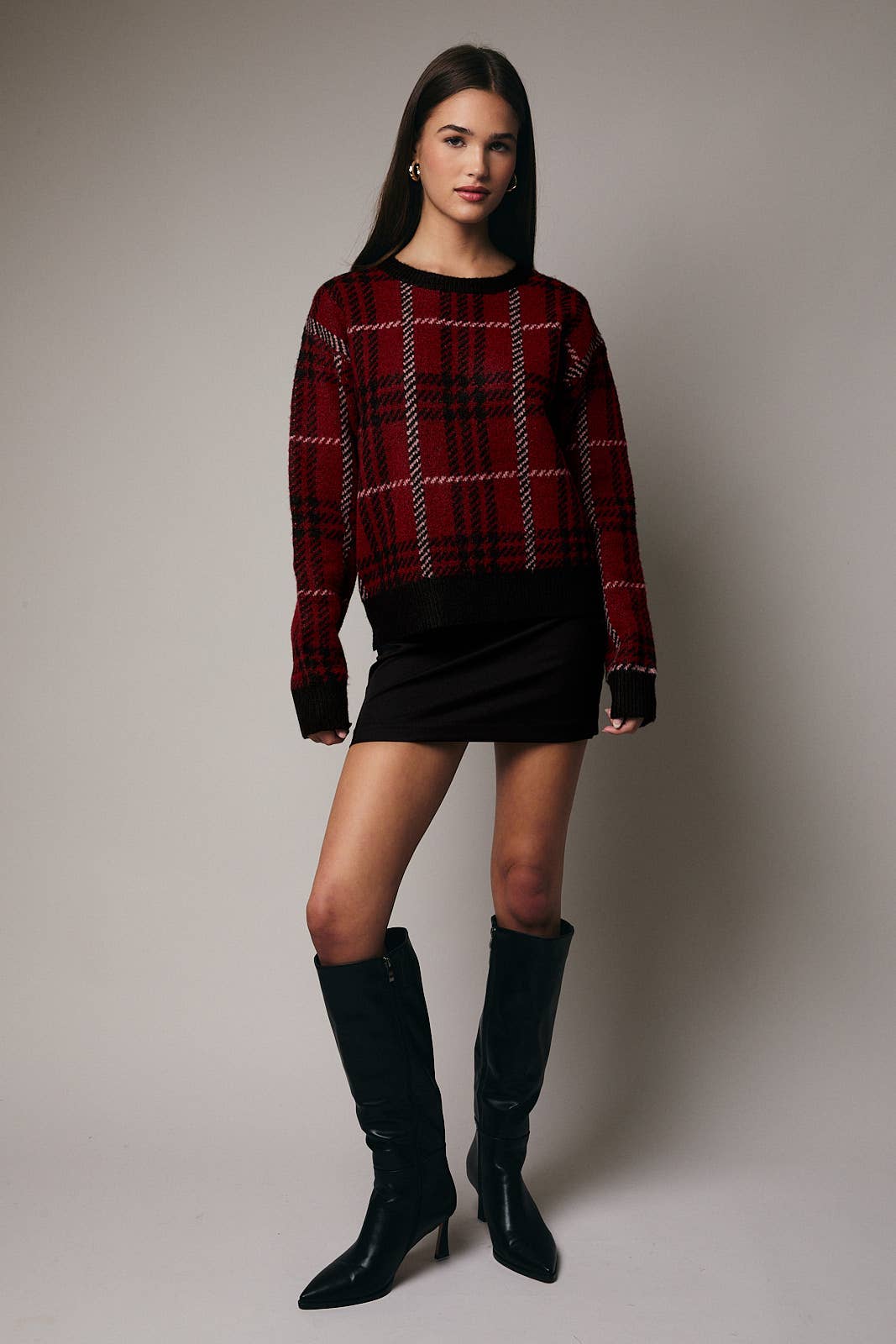 ROUND NECK LONG SLEEVE PLAID SWEATER