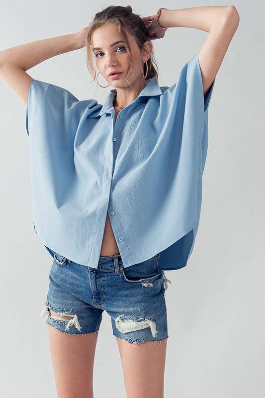 RELAXED FIT HIDDEN PLACKET SHORT SLEEVE SHIRT