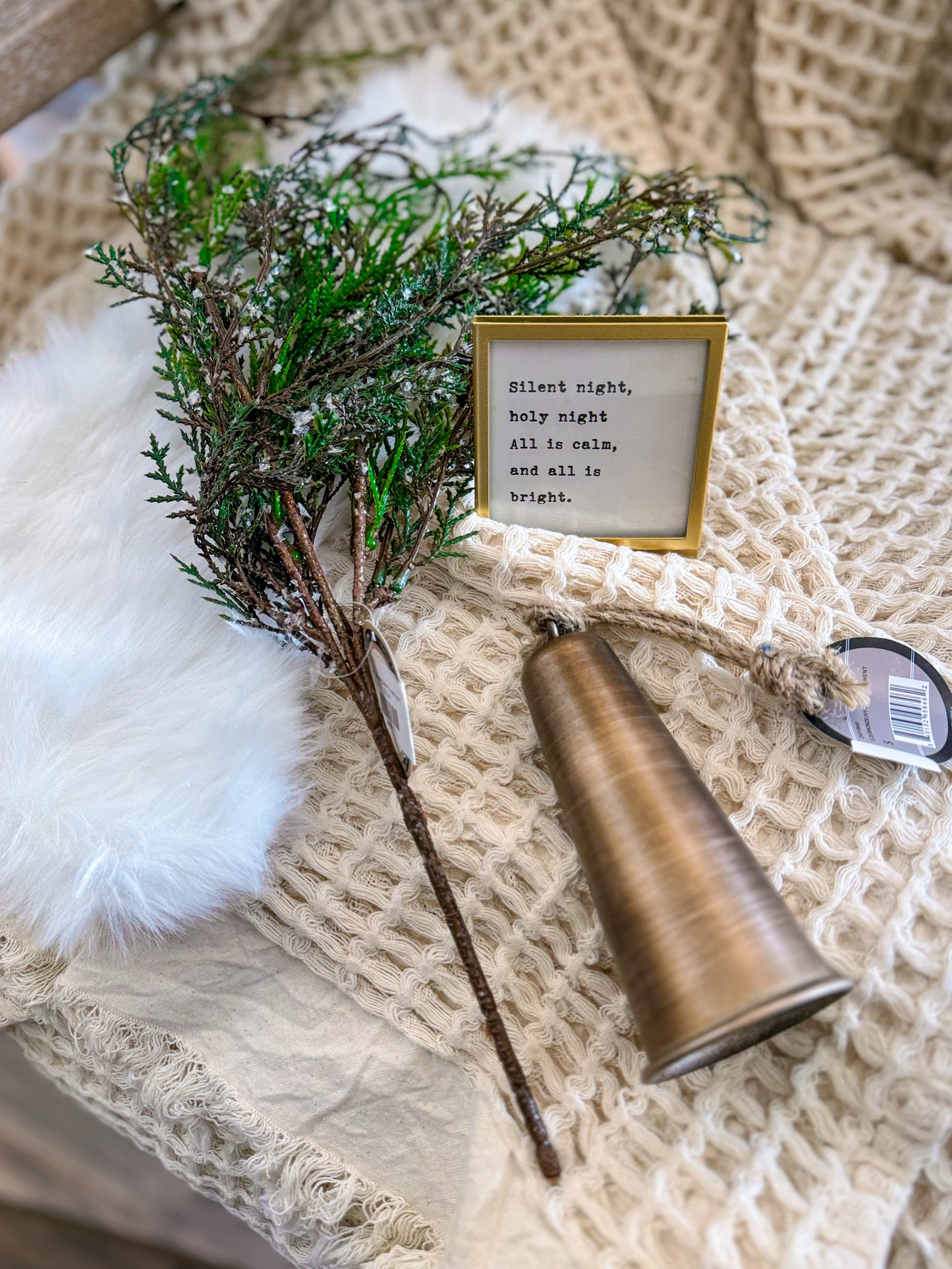 17” Weeping Cedar Pick