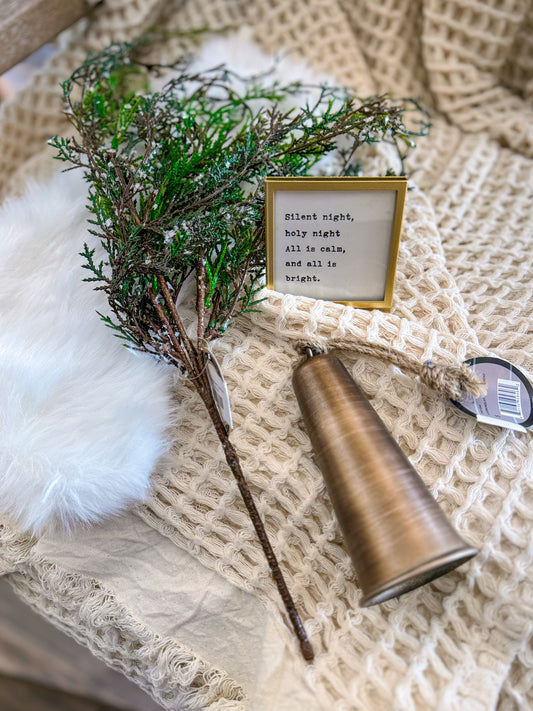 17” Weeping Cedar Pick