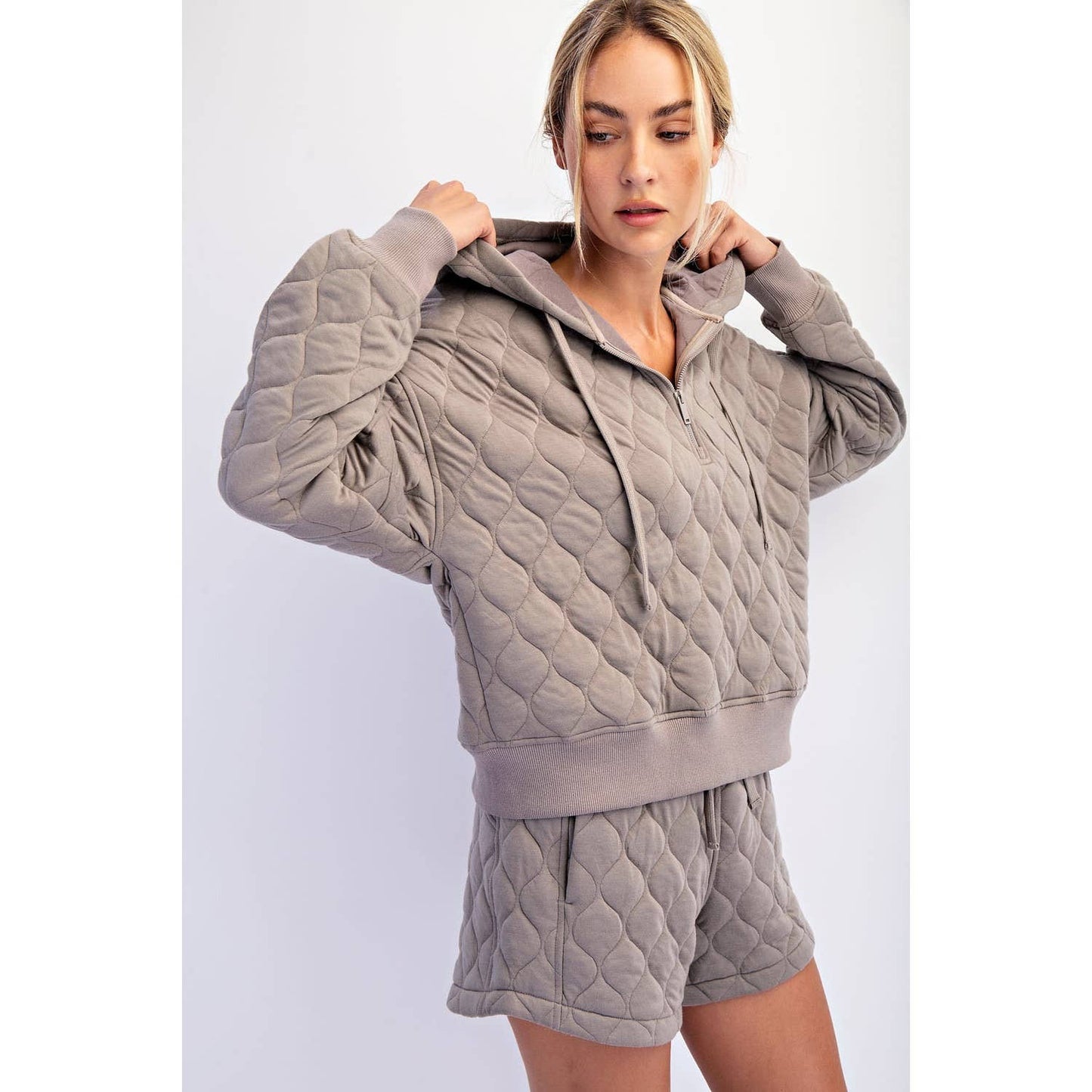 QUILTED QUARTER ZIP HOODIE JACKET