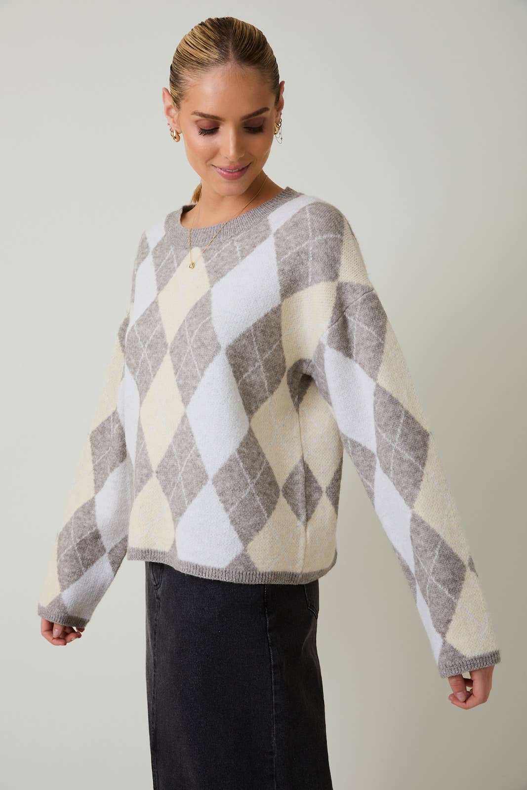 ROUND NECK ARGYLE PATTERN SWEATER