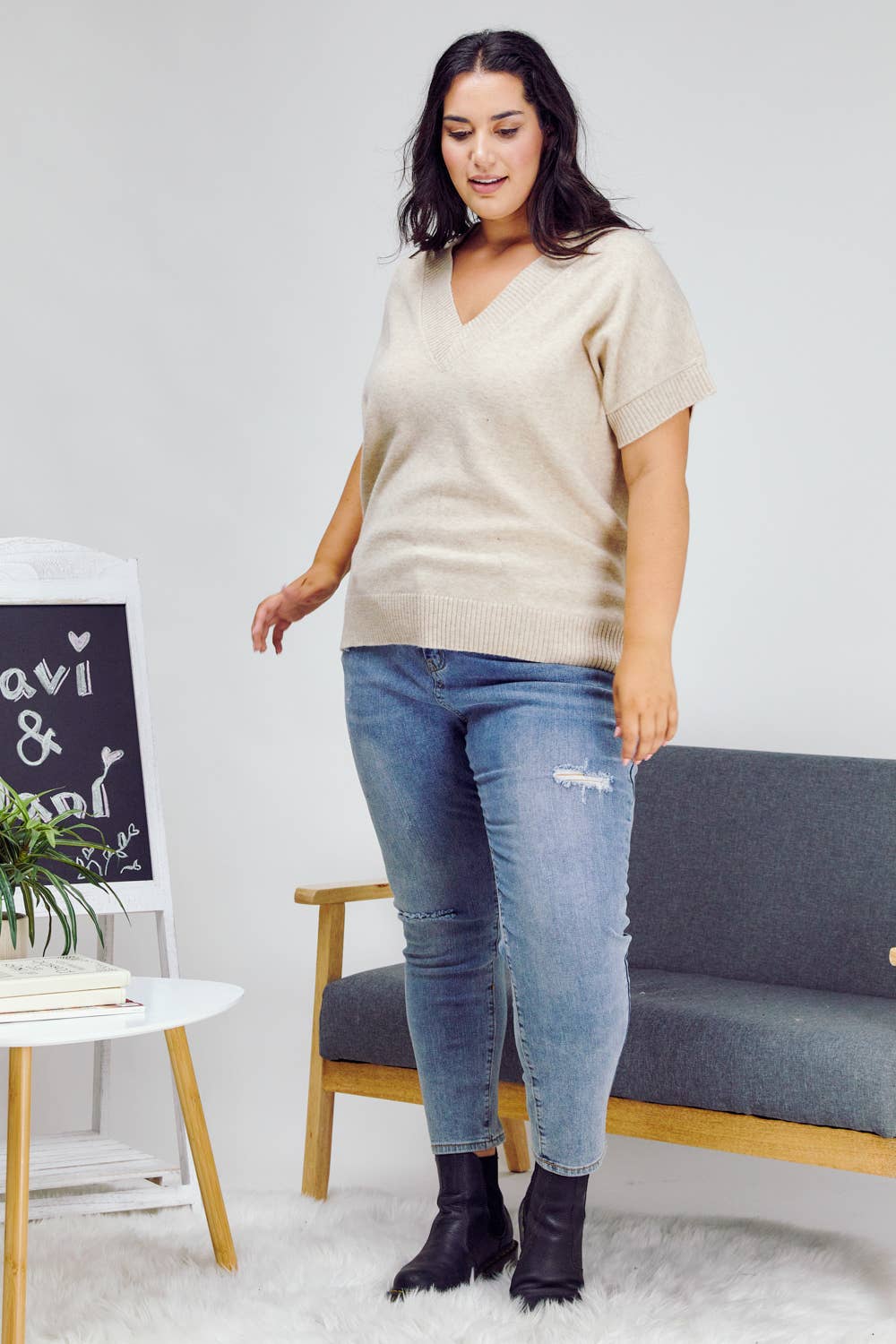 PLUS SOLID V NECK SHORT SLEEVE SWEATER