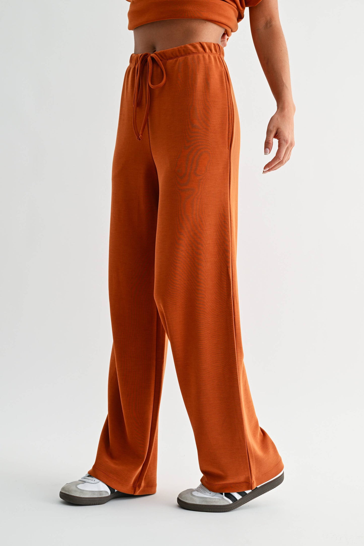 Simple Scuba Wide-Leg Pant