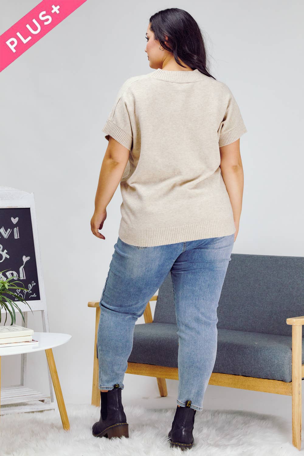 PLUS SOLID V NECK SHORT SLEEVE SWEATER