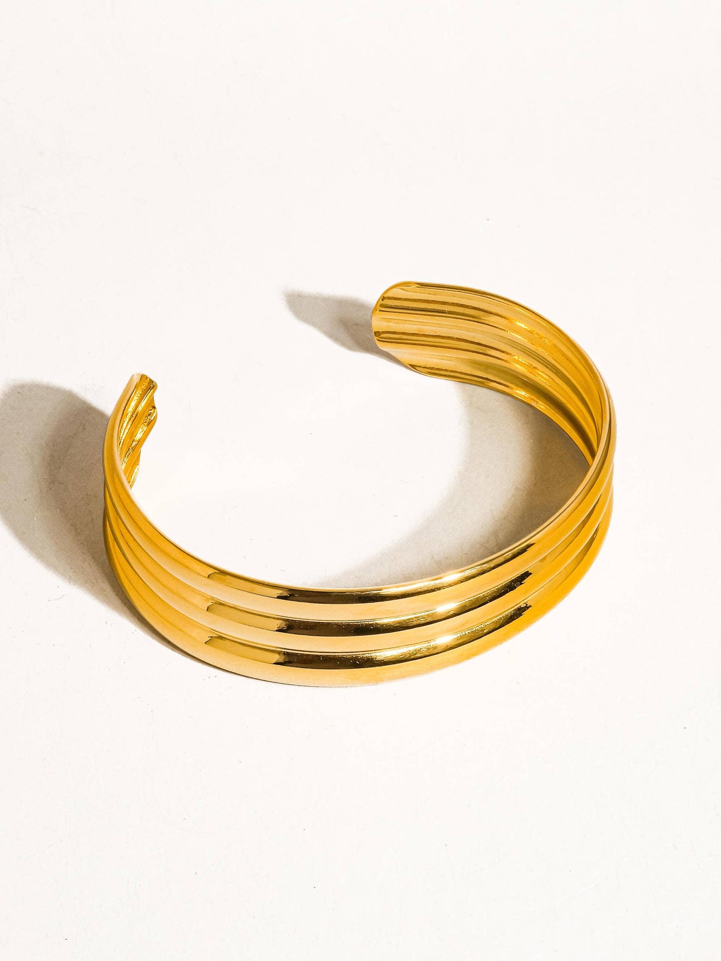 Elodie 18K Gold Non-Tarnish Stripe Bold Bangle