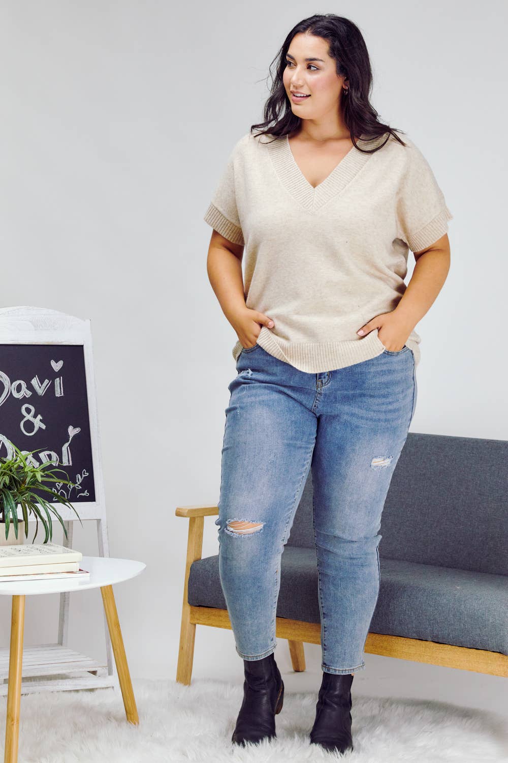PLUS SOLID V NECK SHORT SLEEVE SWEATER
