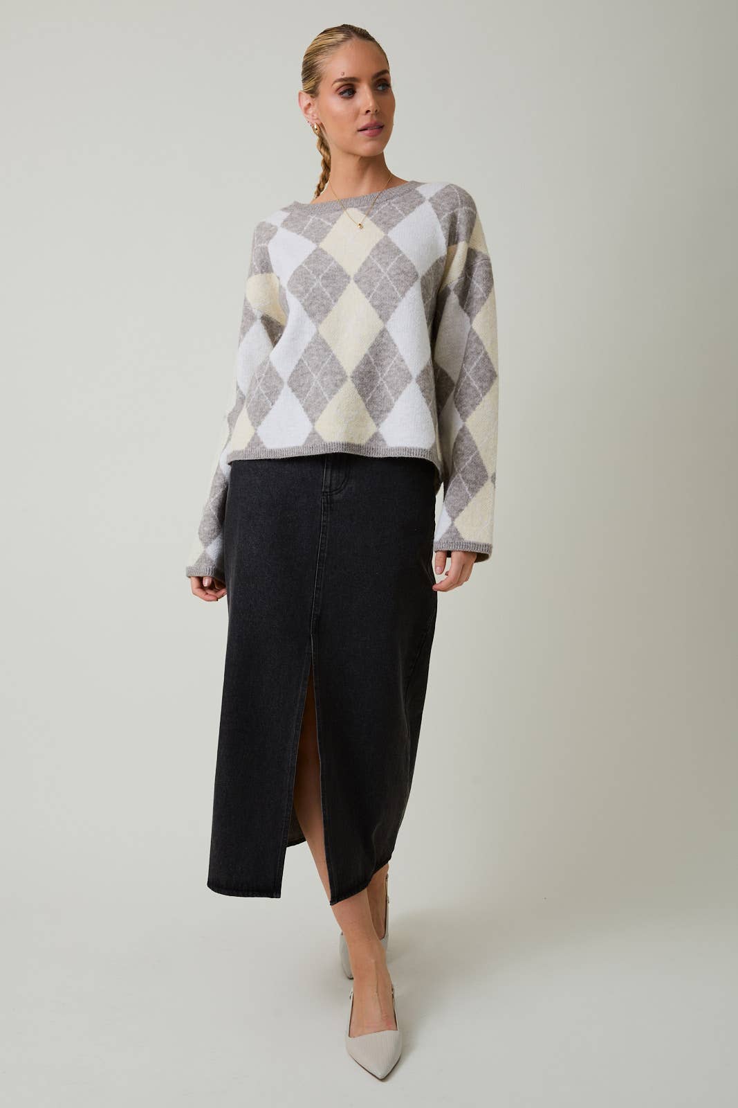 ROUND NECK ARGYLE PATTERN SWEATER