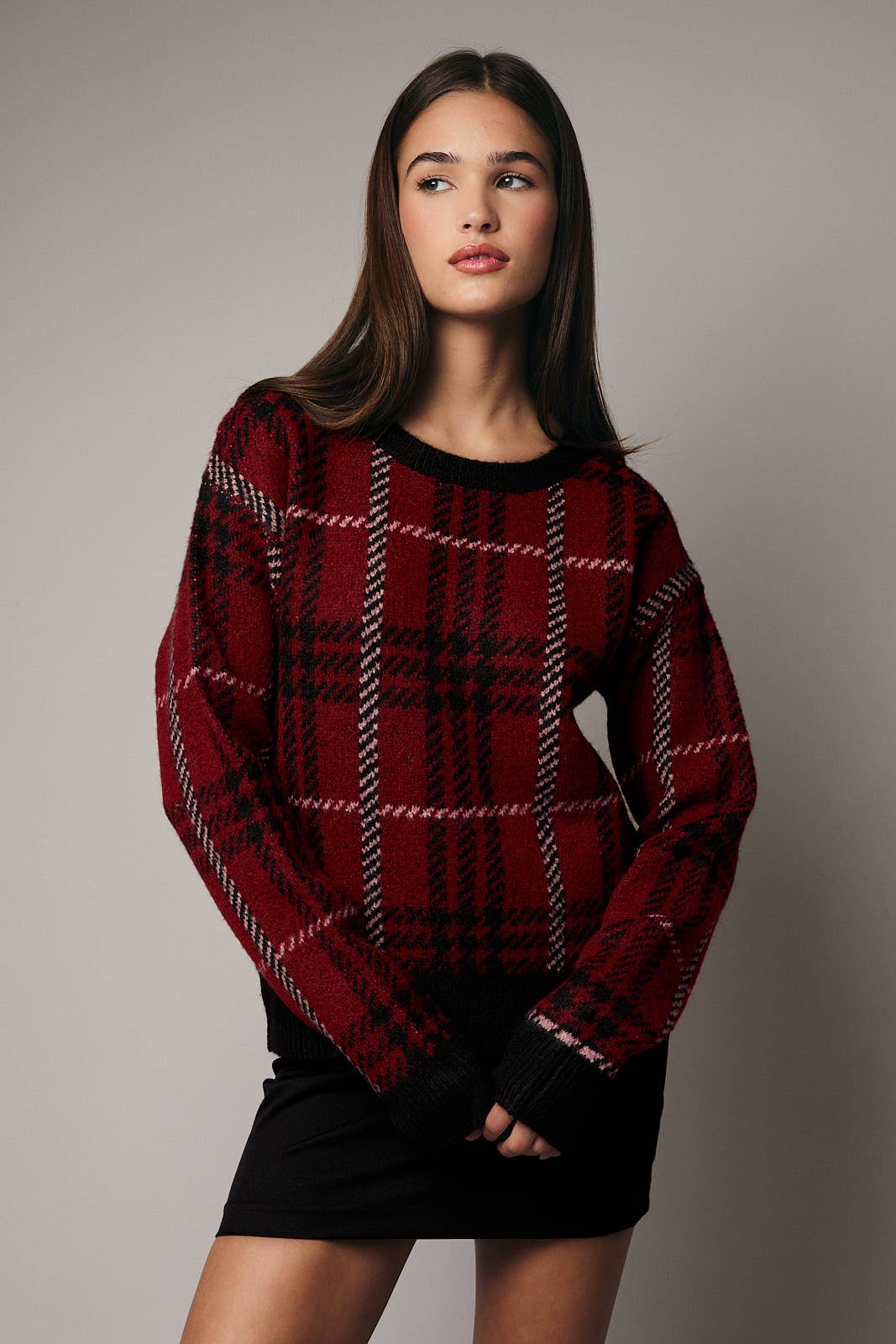 ROUND NECK LONG SLEEVE PLAID SWEATER