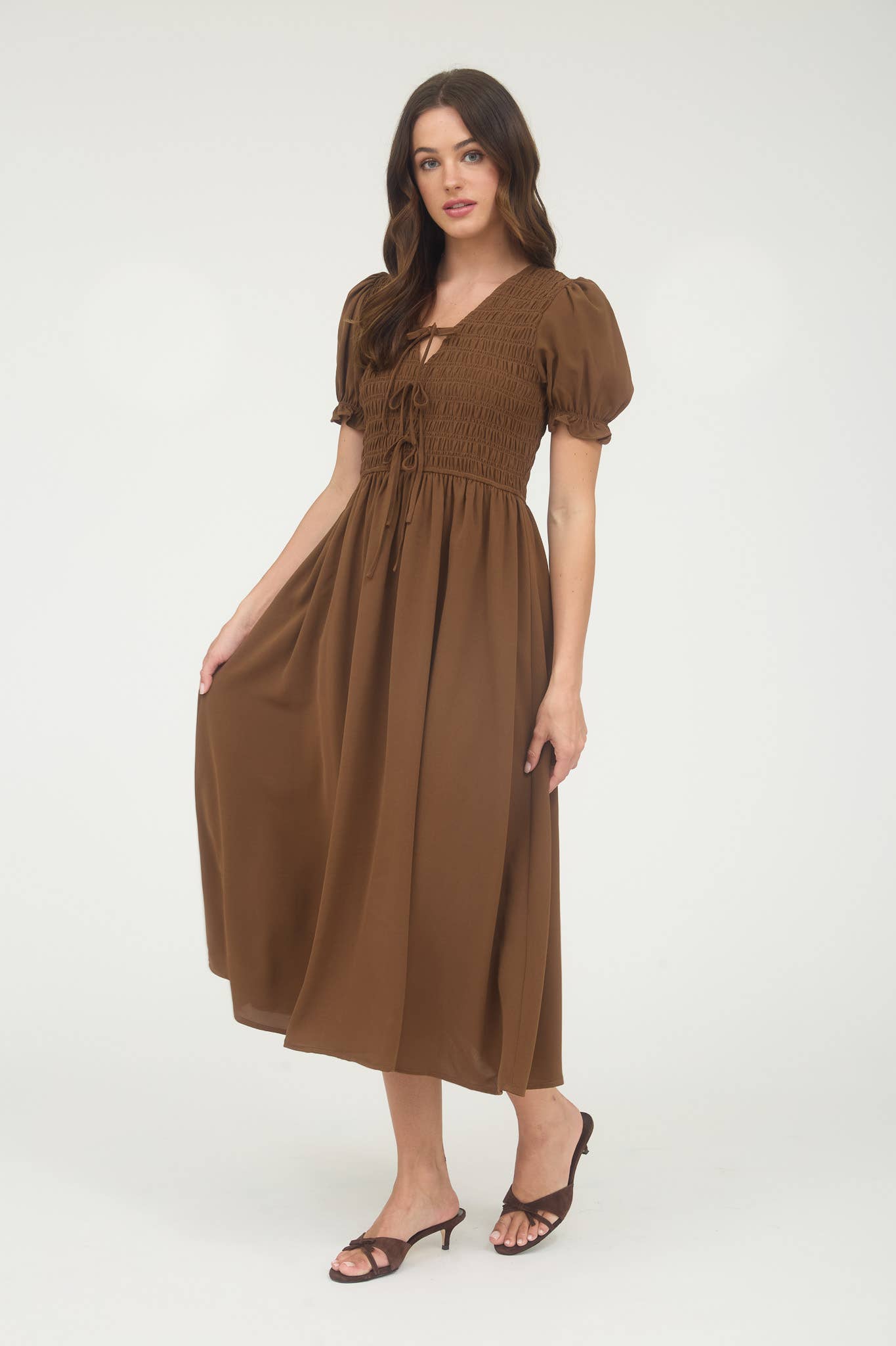 V NECK FRONT TIE SMOCKED PUFF SLEEVE MIDI DRESS