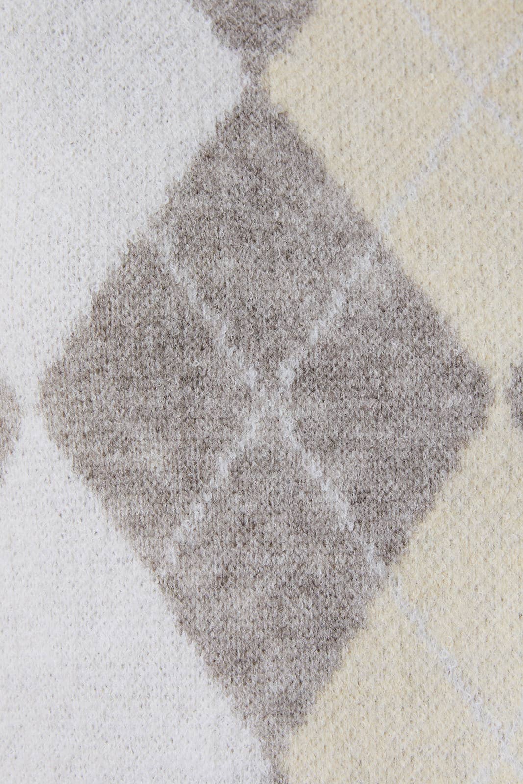 ROUND NECK ARGYLE PATTERN SWEATER