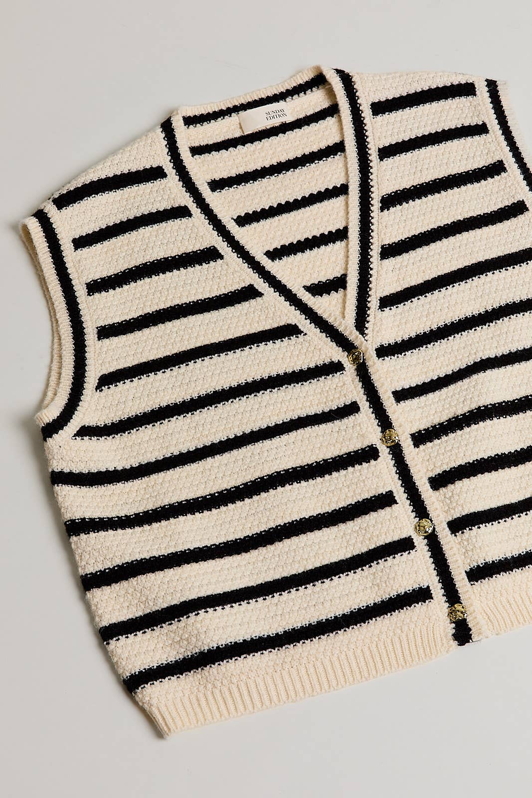 V-NECK BUTTON DOWN SLEEVELESS STRIPE SWEATER VEST