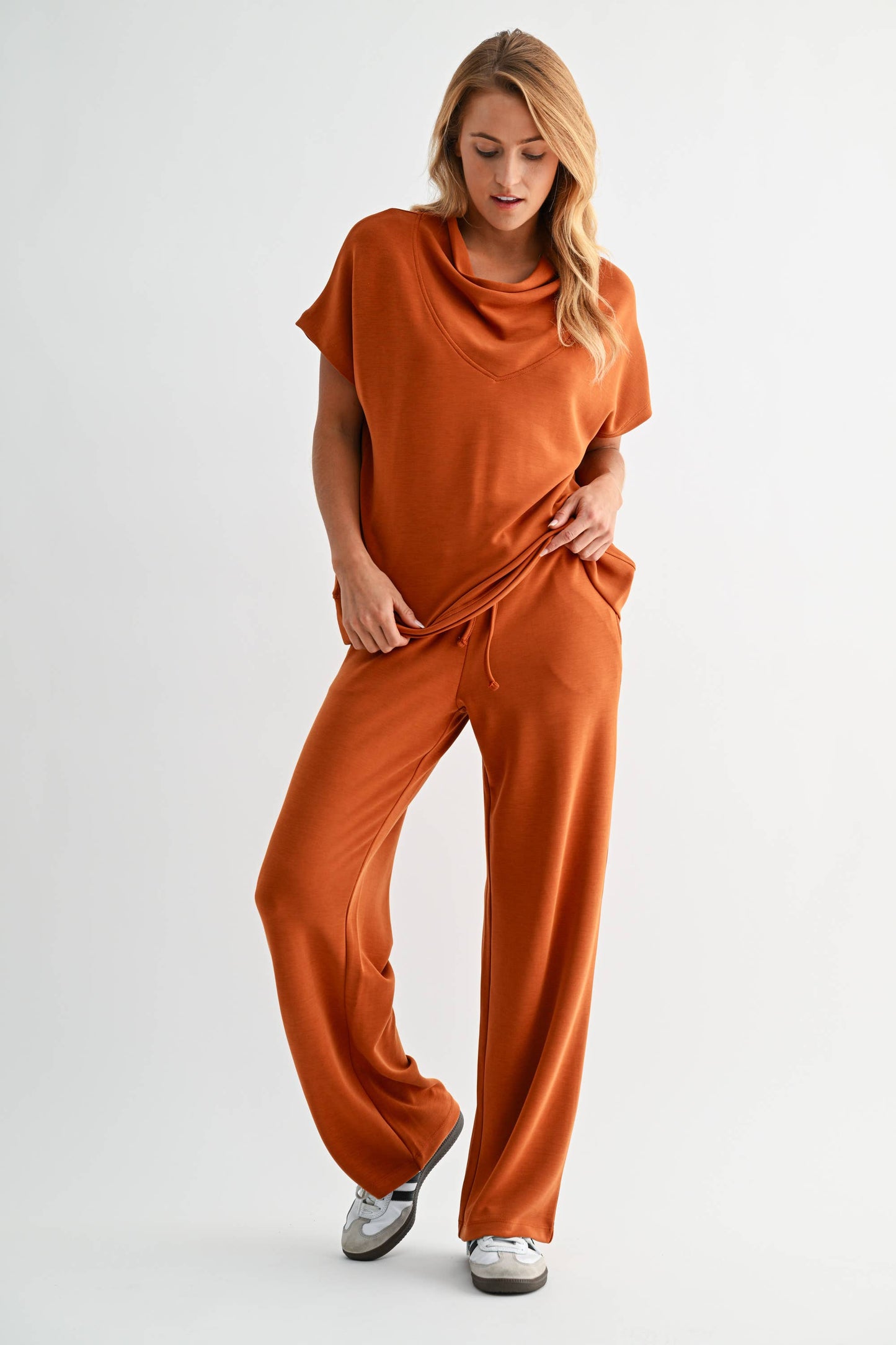 Simple Scuba Wide-Leg Pant