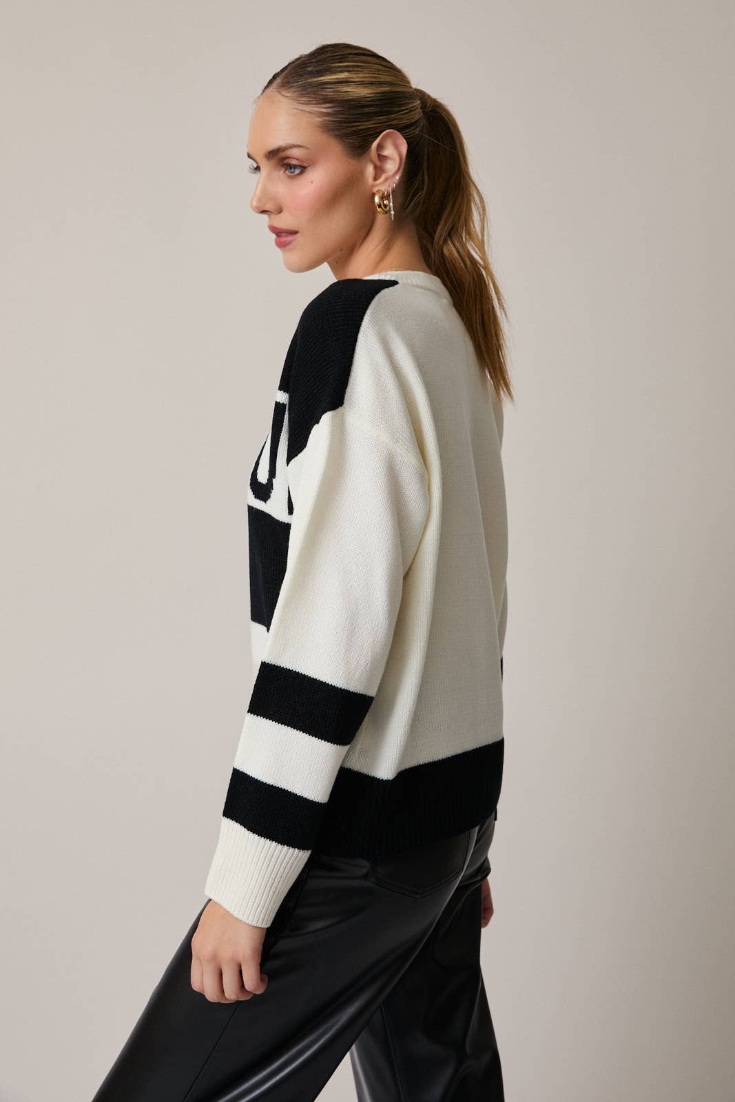 LONG SLEEVE ROUND NECK "SKI CLUB" SWEATER