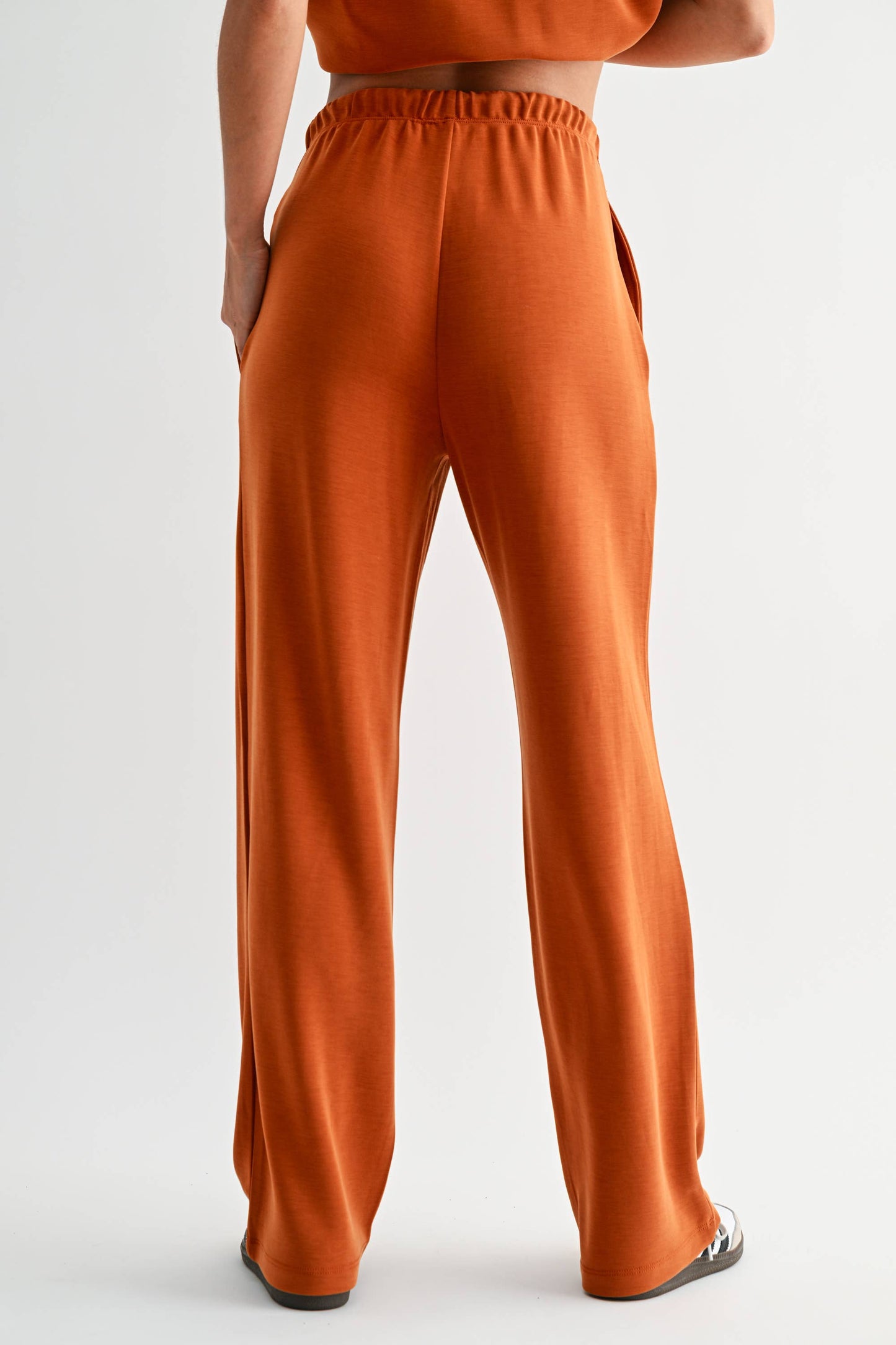 Simple Scuba Wide-Leg Pant