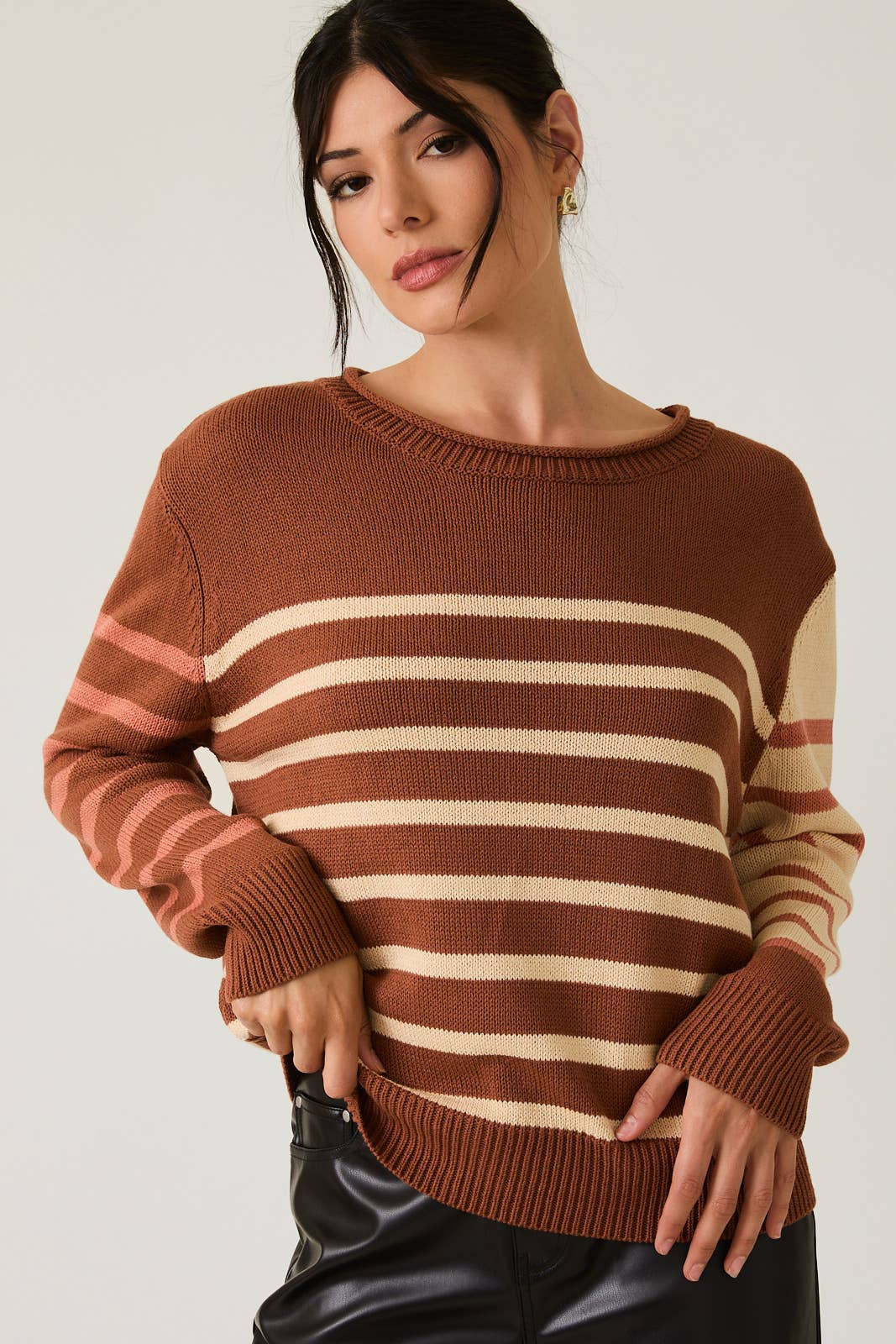 ROUND NECK LONG SLEEVE STRIPE LIGHT WEIGHT SWEATER
