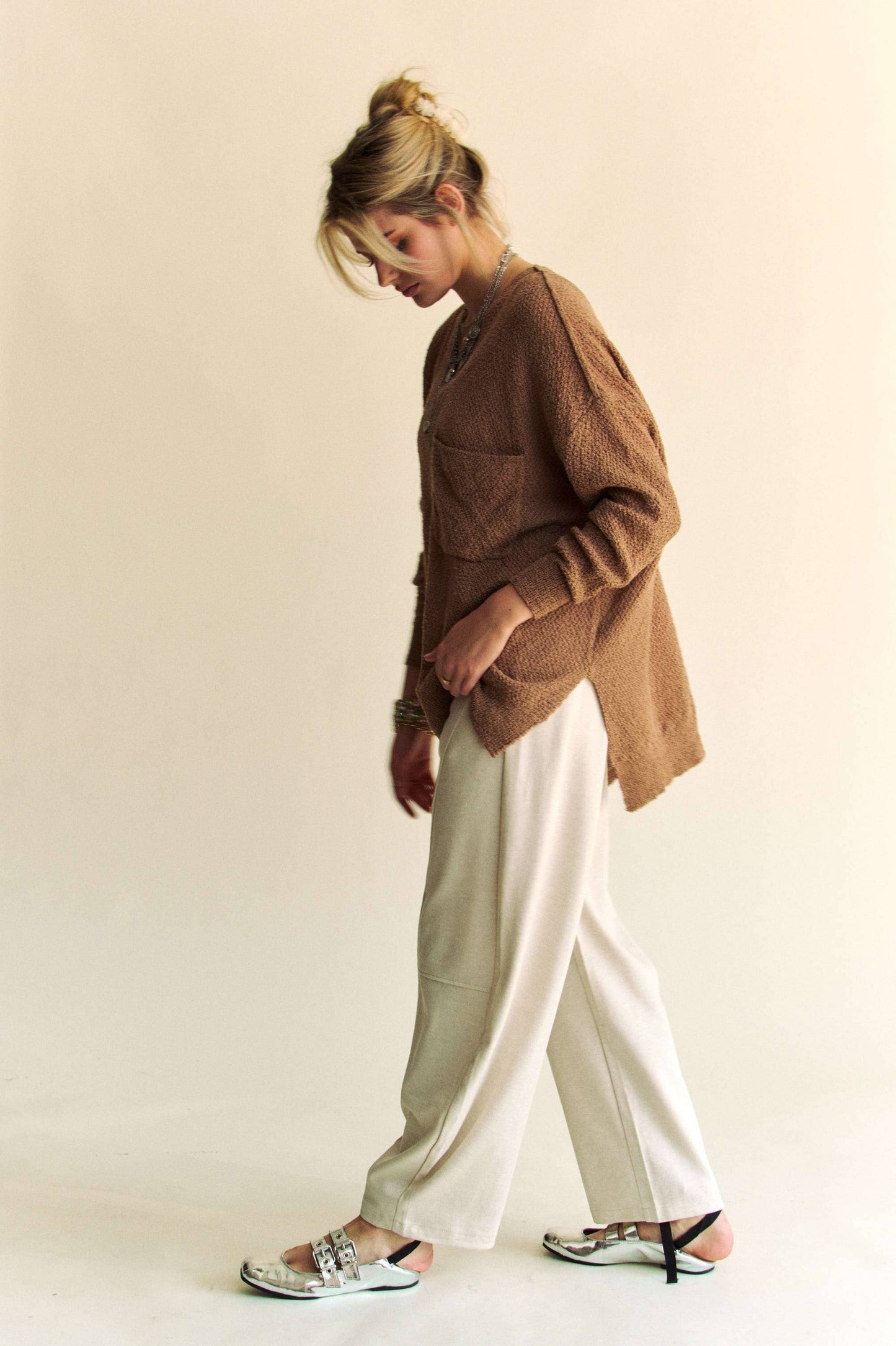 TEXTURED YARN DETAIL RELAXED FIT EASY SWEATER TOP