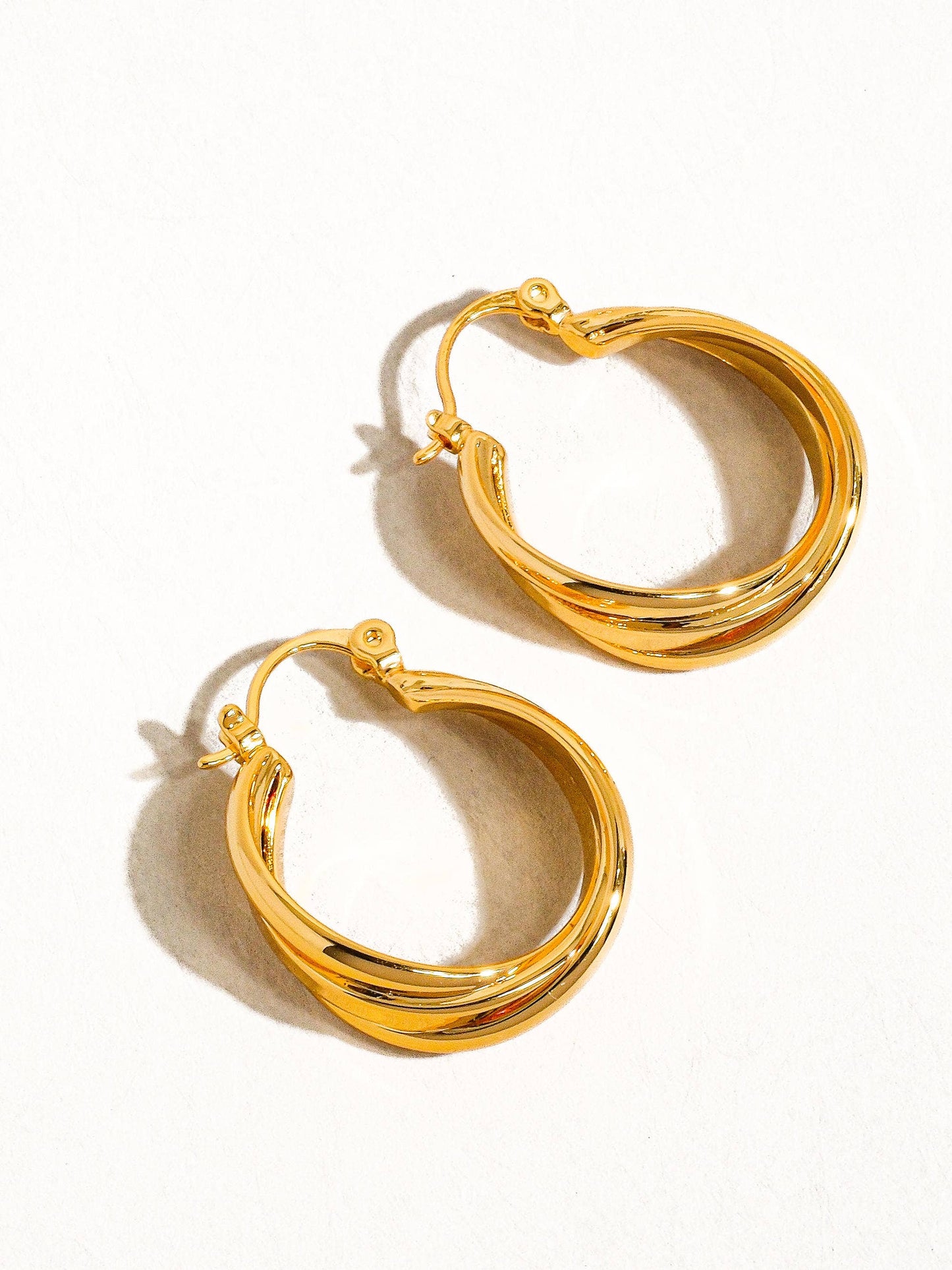 Cheyenne 18k Gold Twisted Hoop Earring