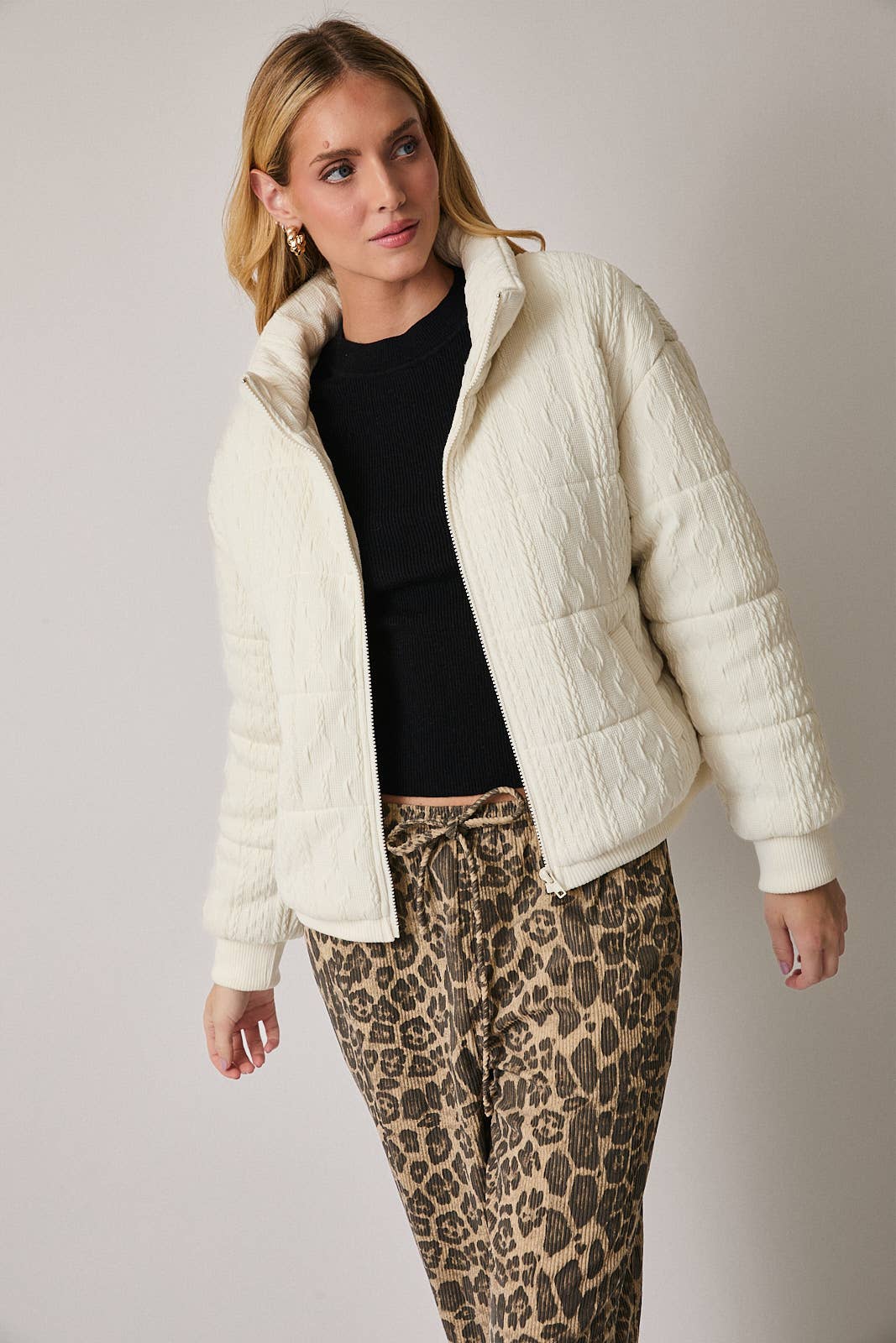 HIGH NECK LONG SLEEVE CABLE KNIT QUILTED JACKET