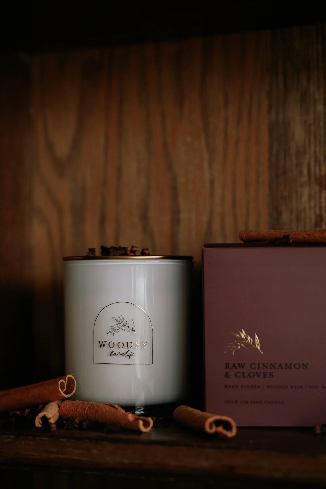 Raw Cinnamon & Cloves | Gold Lid Candle & Boutique Box