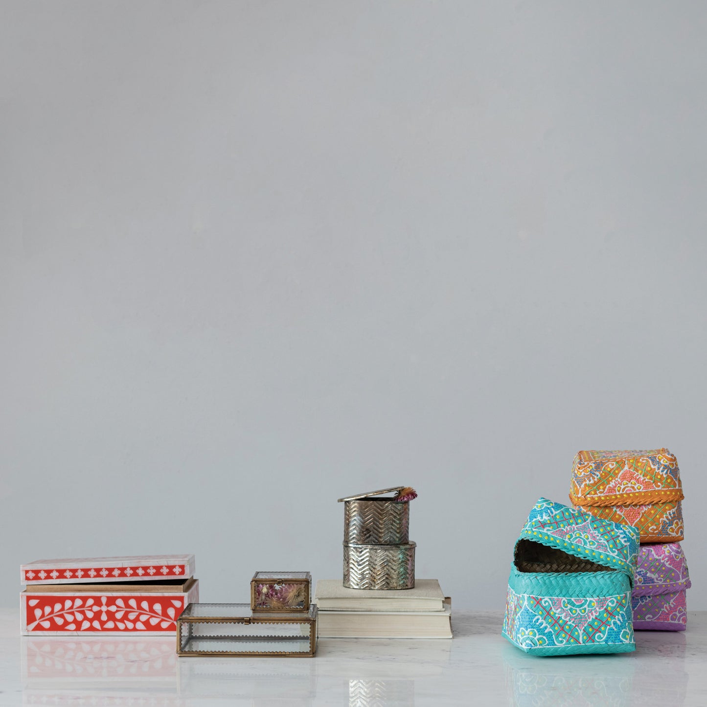 Small Scalloped Display Box