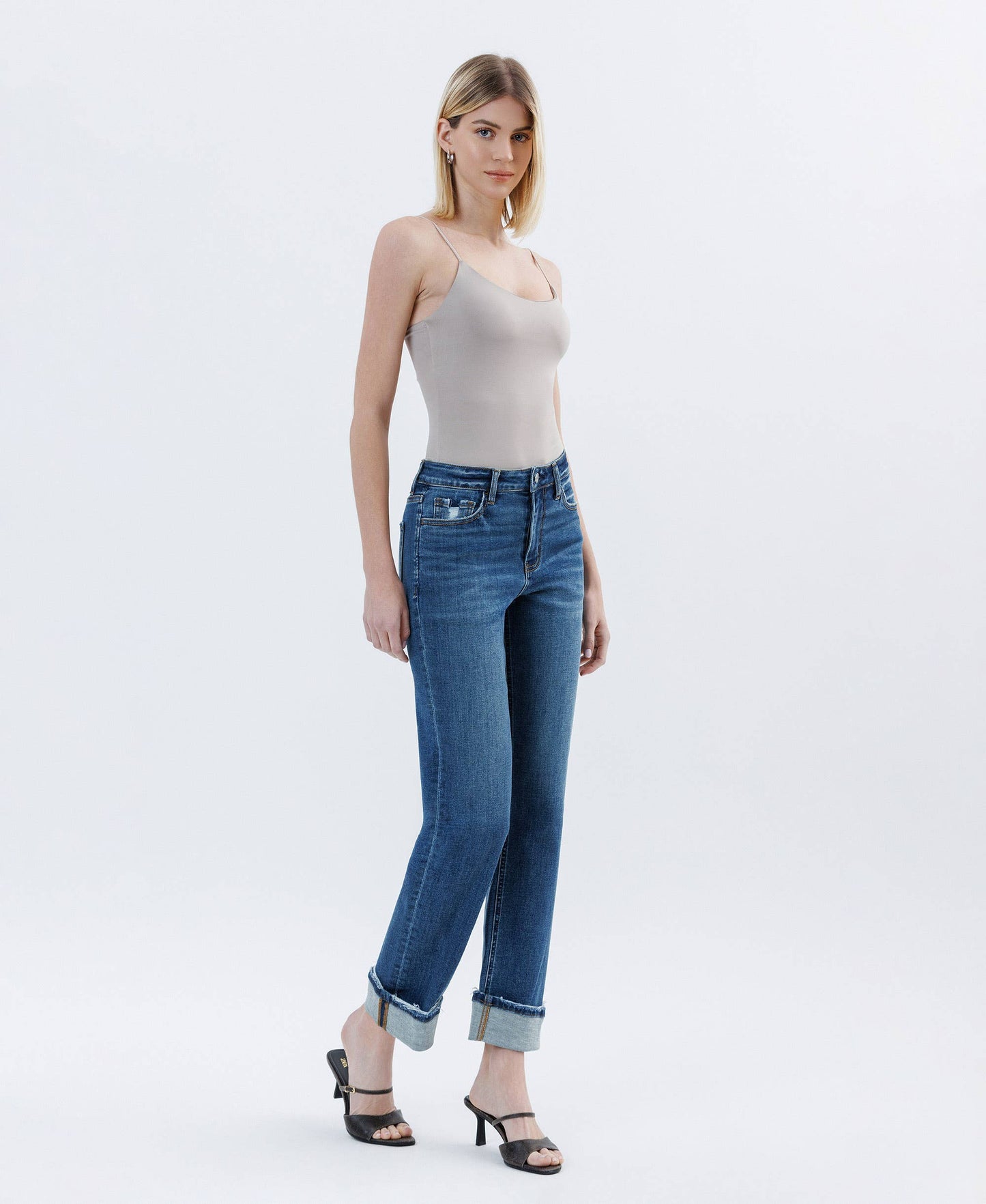 HIGH RISE CUFFED STRAIGHT JEANS