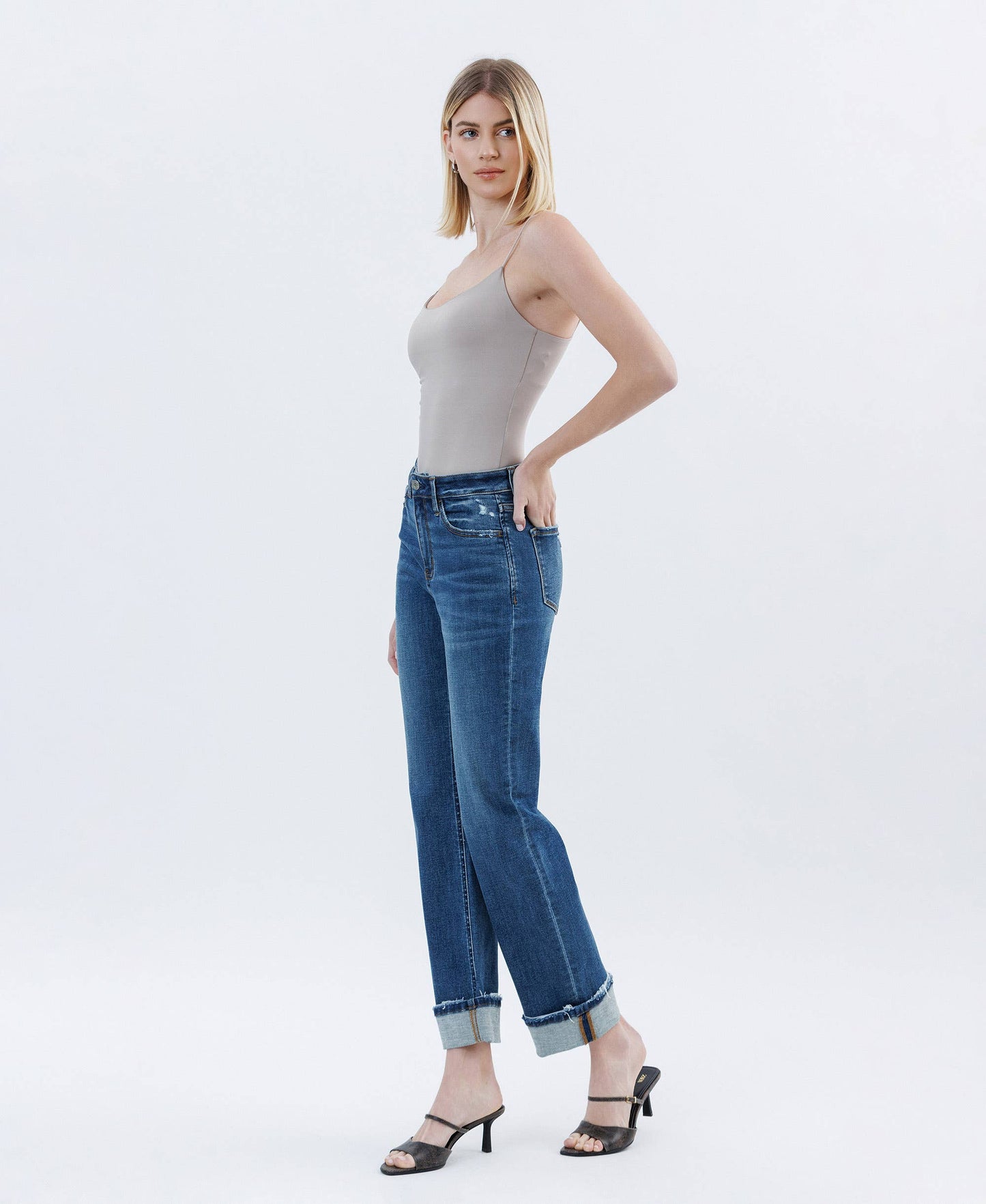 HIGH RISE CUFFED STRAIGHT JEANS