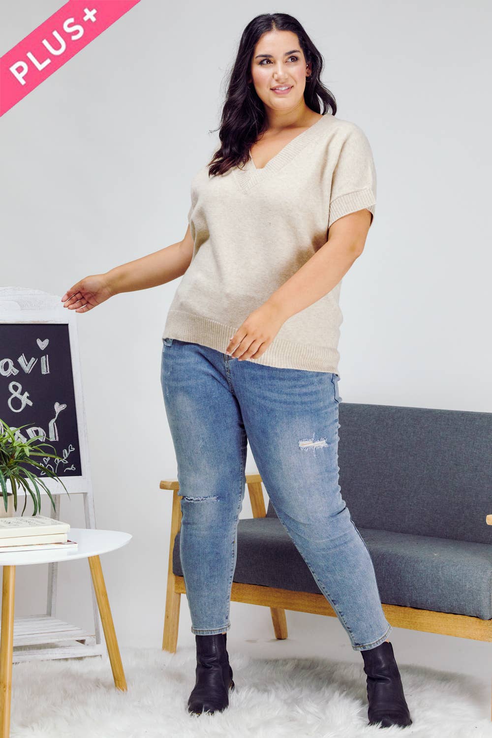 PLUS SOLID V NECK SHORT SLEEVE SWEATER