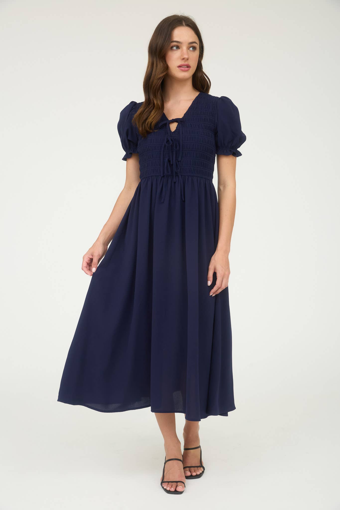 V NECK FRONT TIE SMOCKED PUFF SLEEVE MIDI DRESS