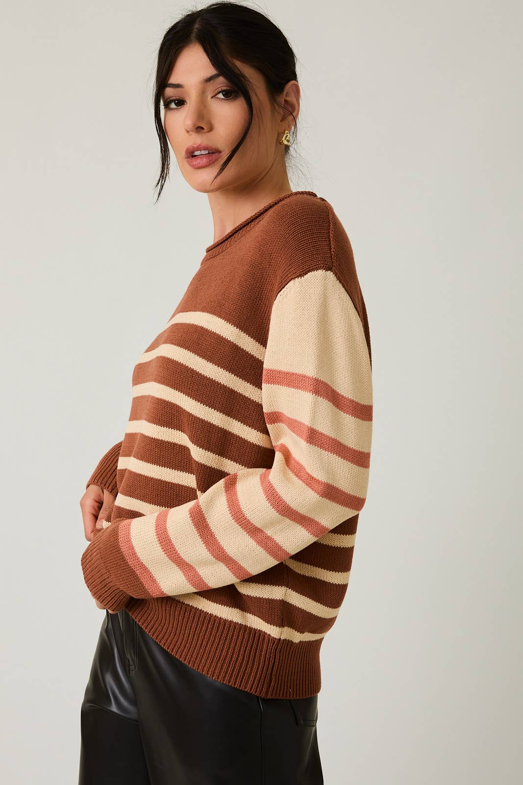 ROUND NECK LONG SLEEVE STRIPE LIGHT WEIGHT SWEATER