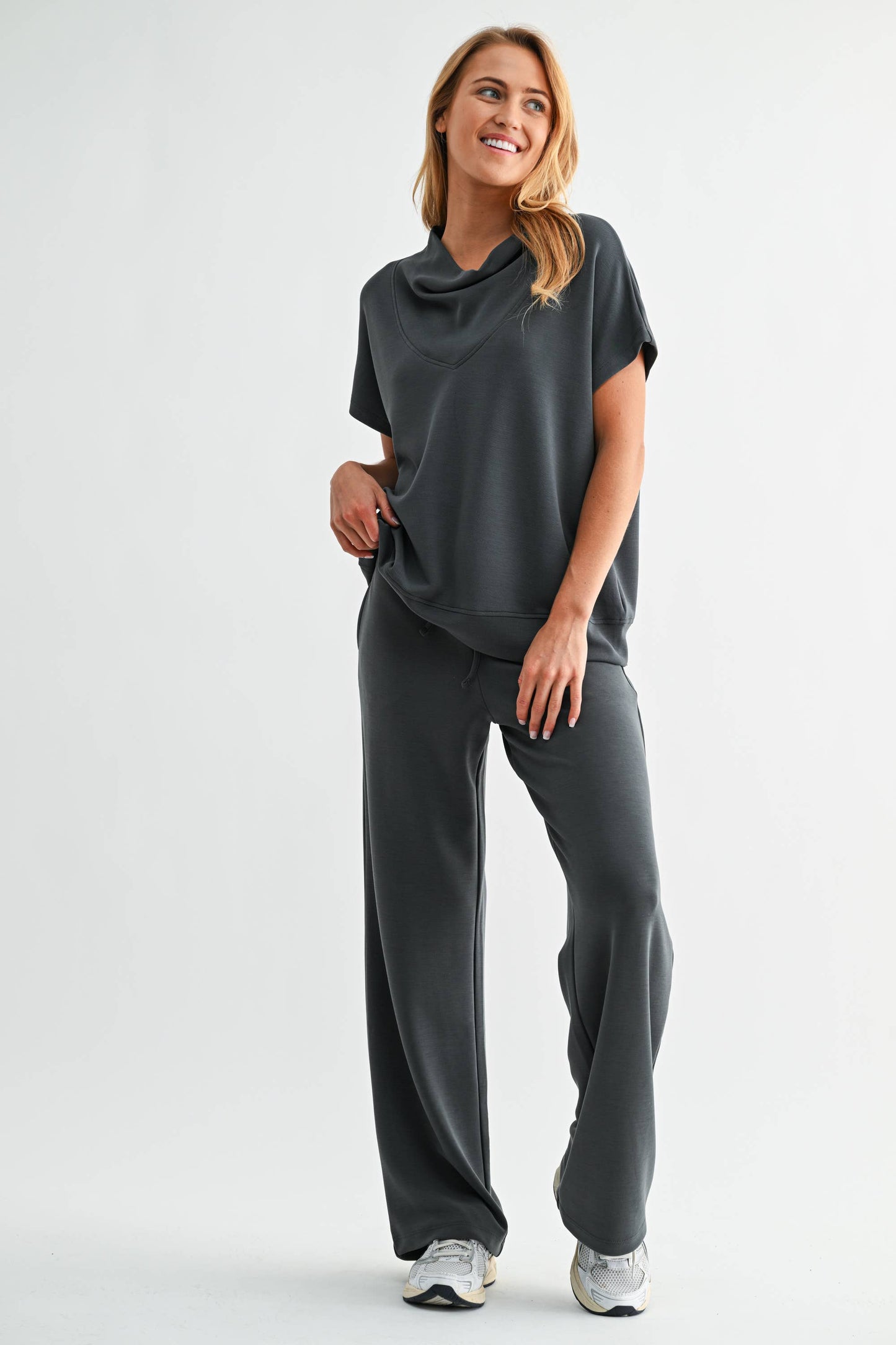 Simple Scuba Wide-Leg Pant