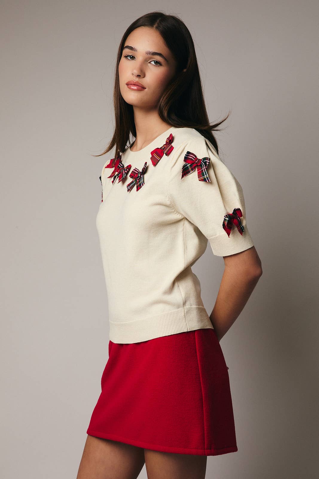 ROUND NECK SHORT SLEEVE BOW TRIM DETAIL SWEATER