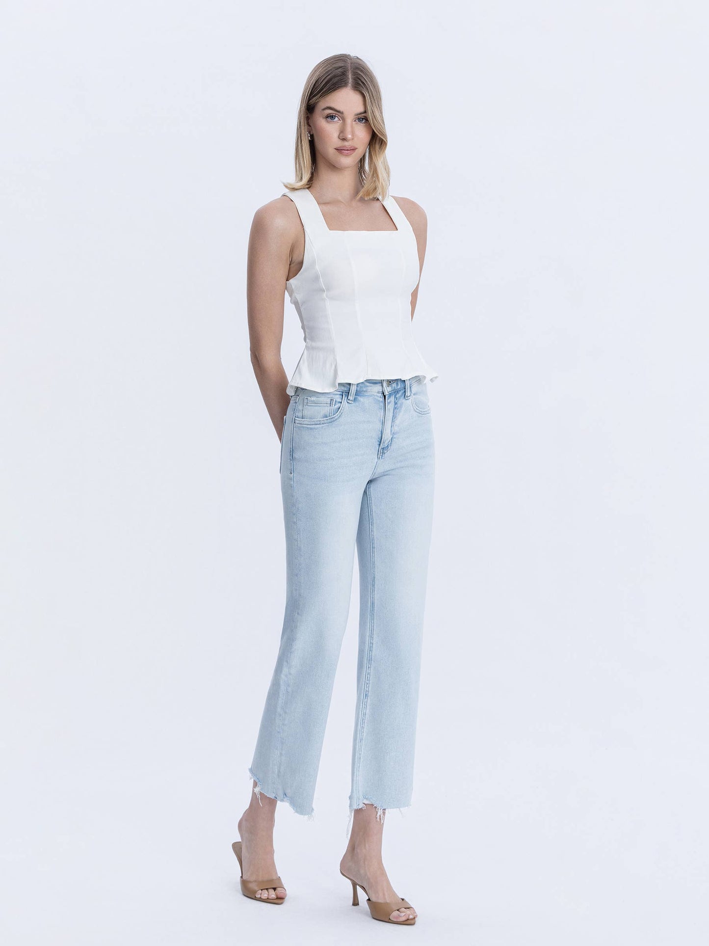 HIGH RISE LIGHT WASH SLIM WIDE JEANS T6508