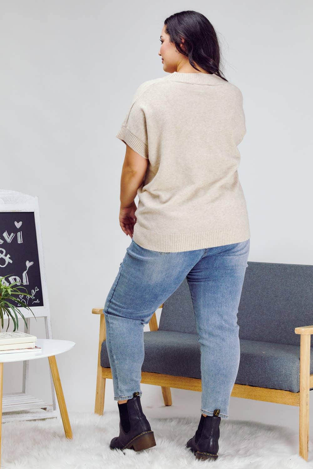 PLUS SOLID V NECK SHORT SLEEVE SWEATER