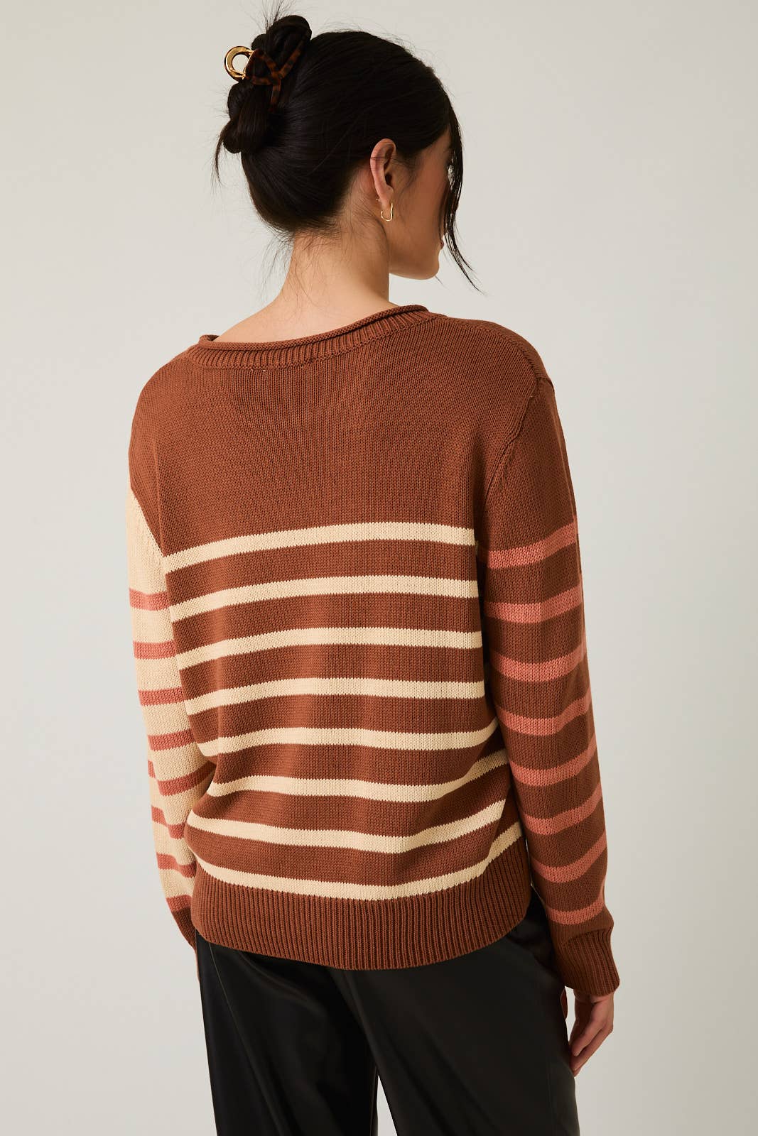 ROUND NECK LONG SLEEVE STRIPE LIGHT WEIGHT SWEATER