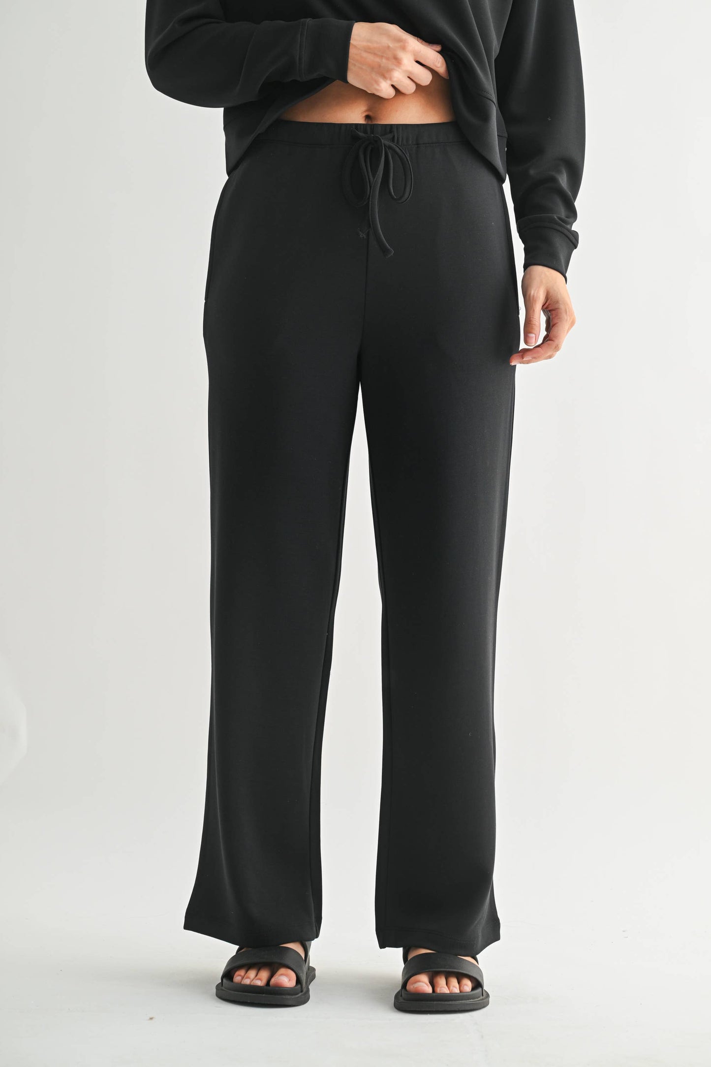 Simple Scuba Wide-Leg Pant