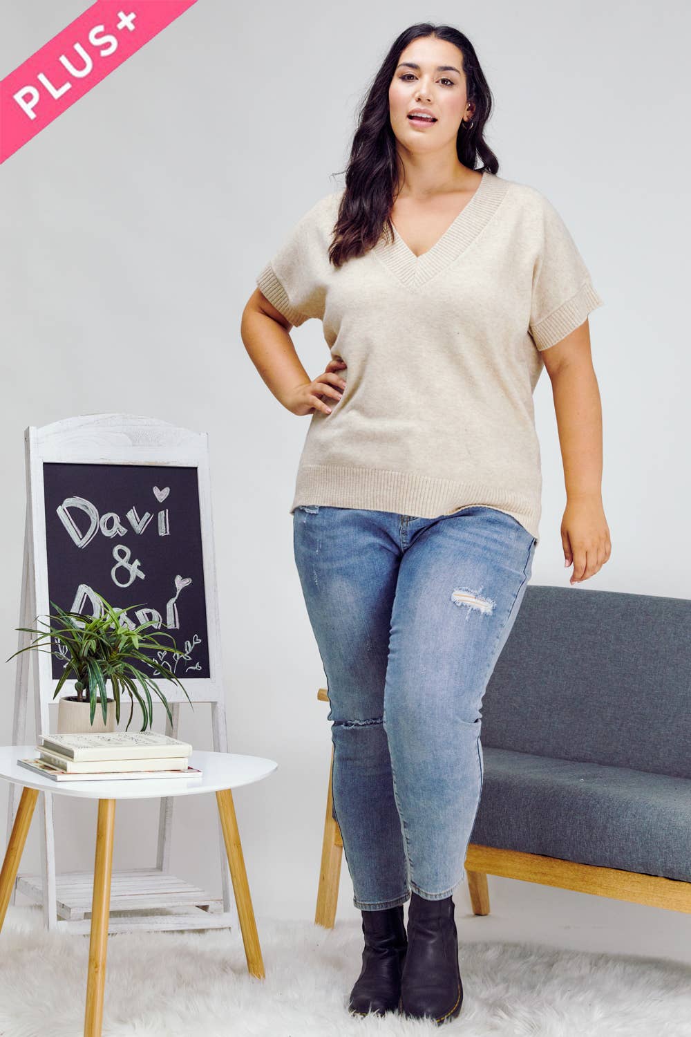 PLUS SOLID V NECK SHORT SLEEVE SWEATER
