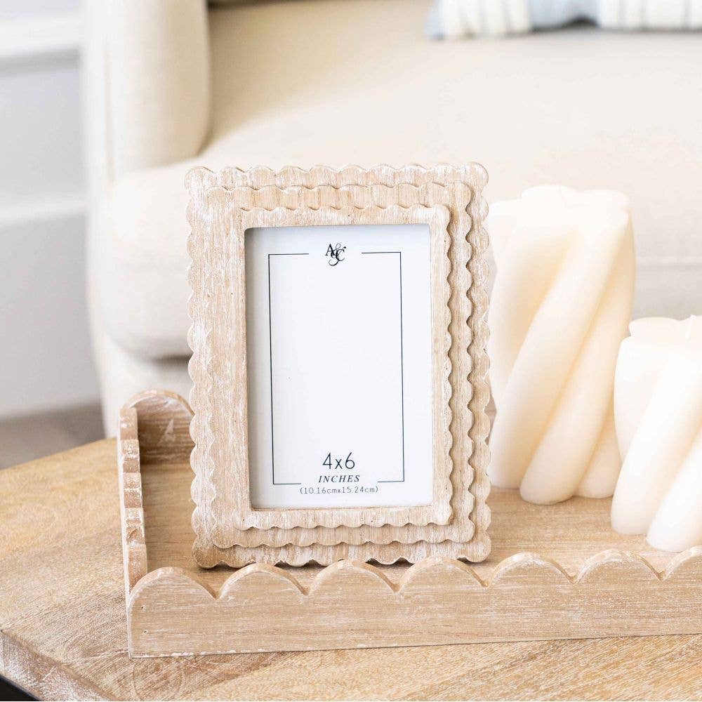 Wood scallop photo frame