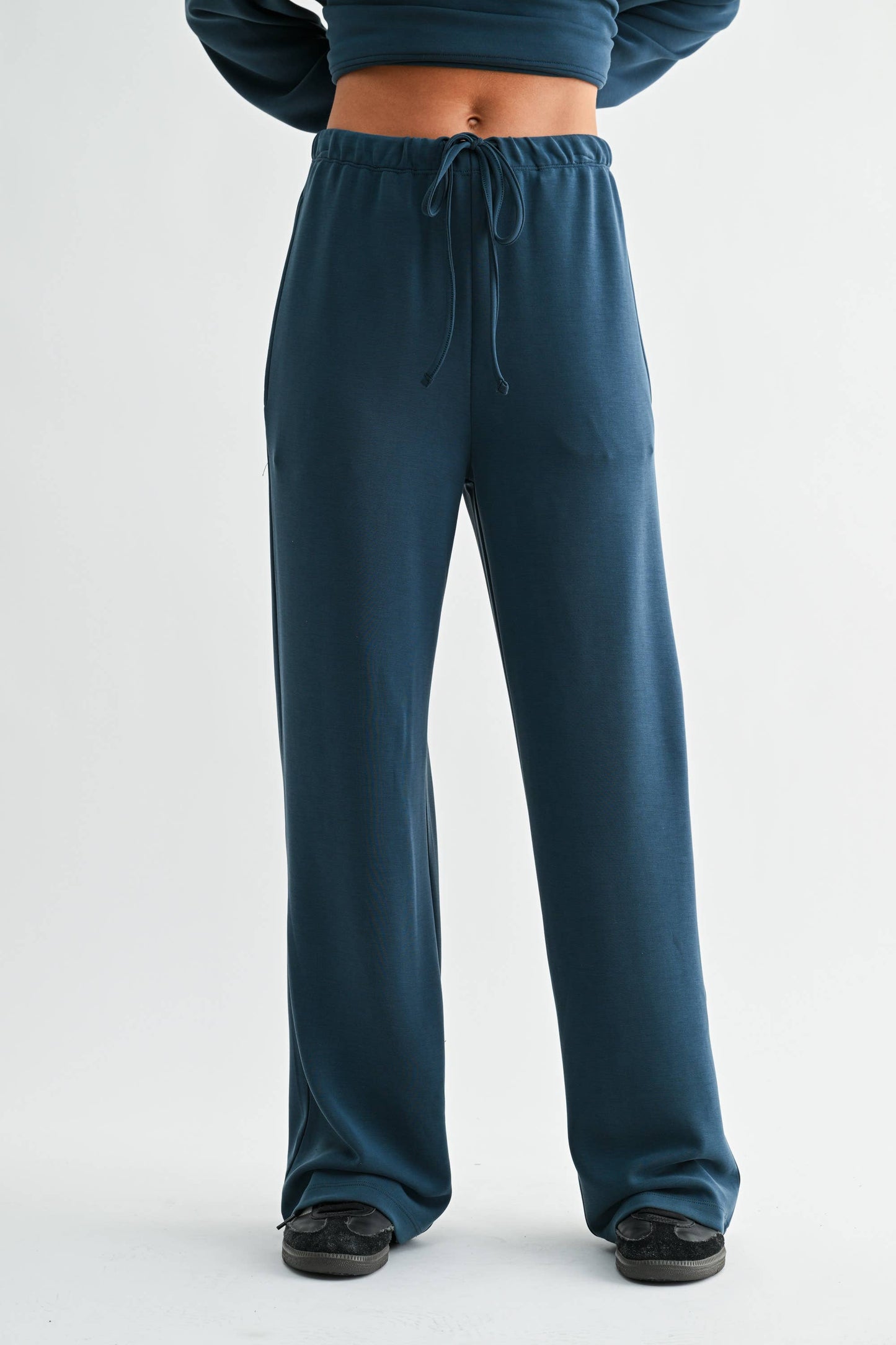 Simple Scuba Wide-Leg Pant