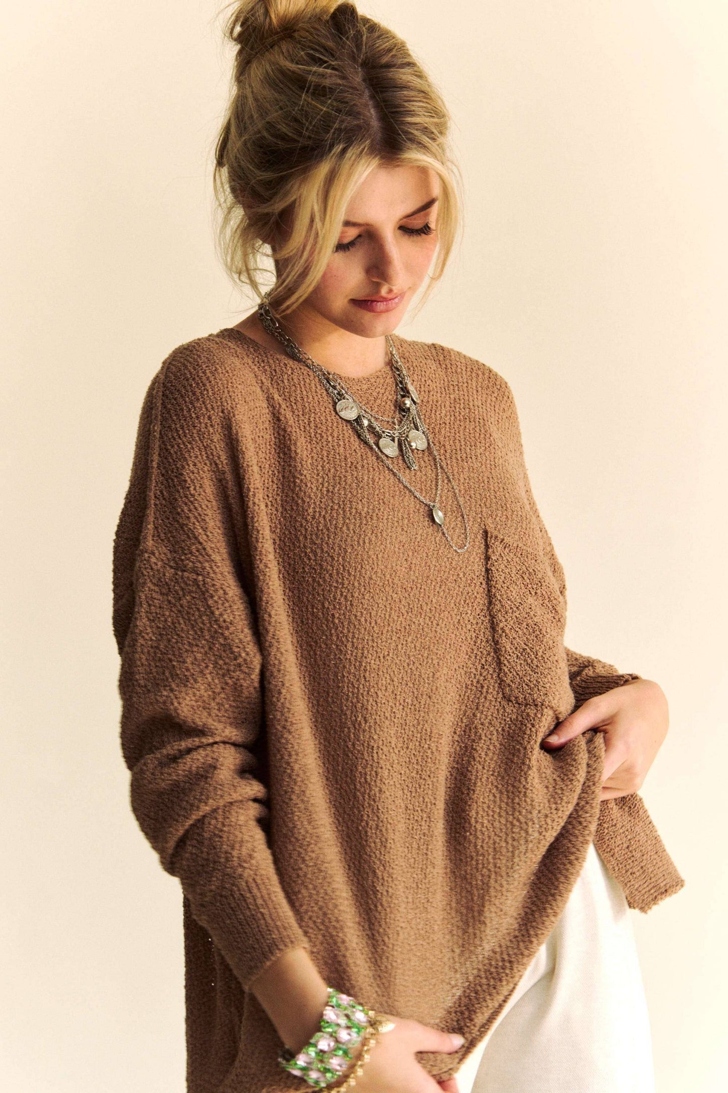 TEXTURED YARN DETAIL RELAXED FIT EASY SWEATER TOP